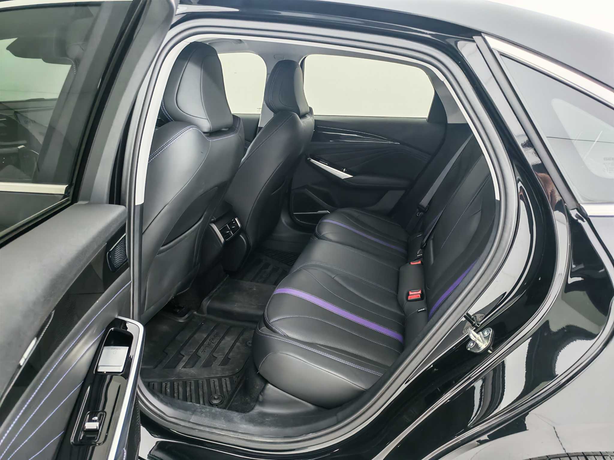 2025 car image #14