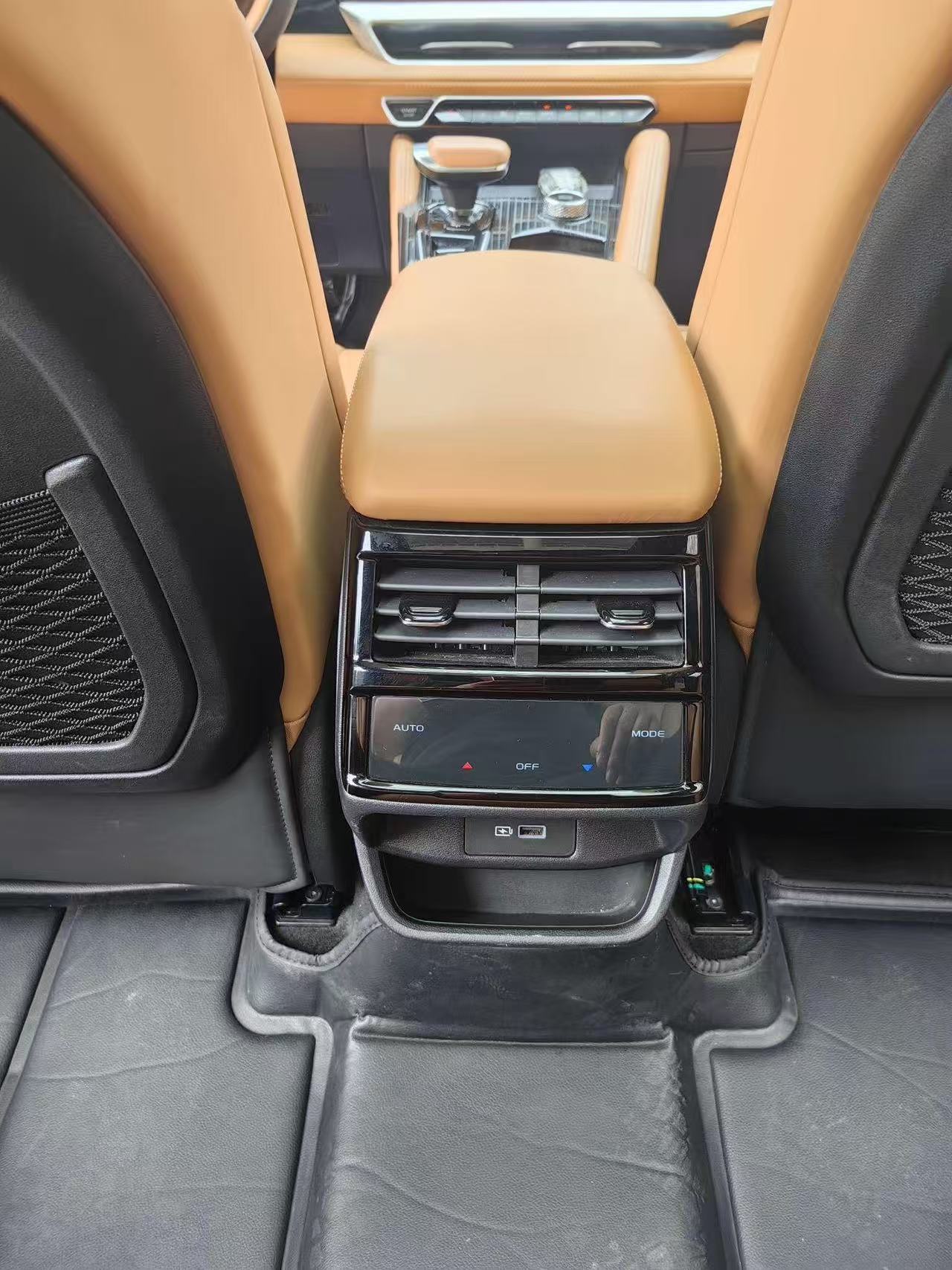 GEELY Monjaro 2023 car image #14