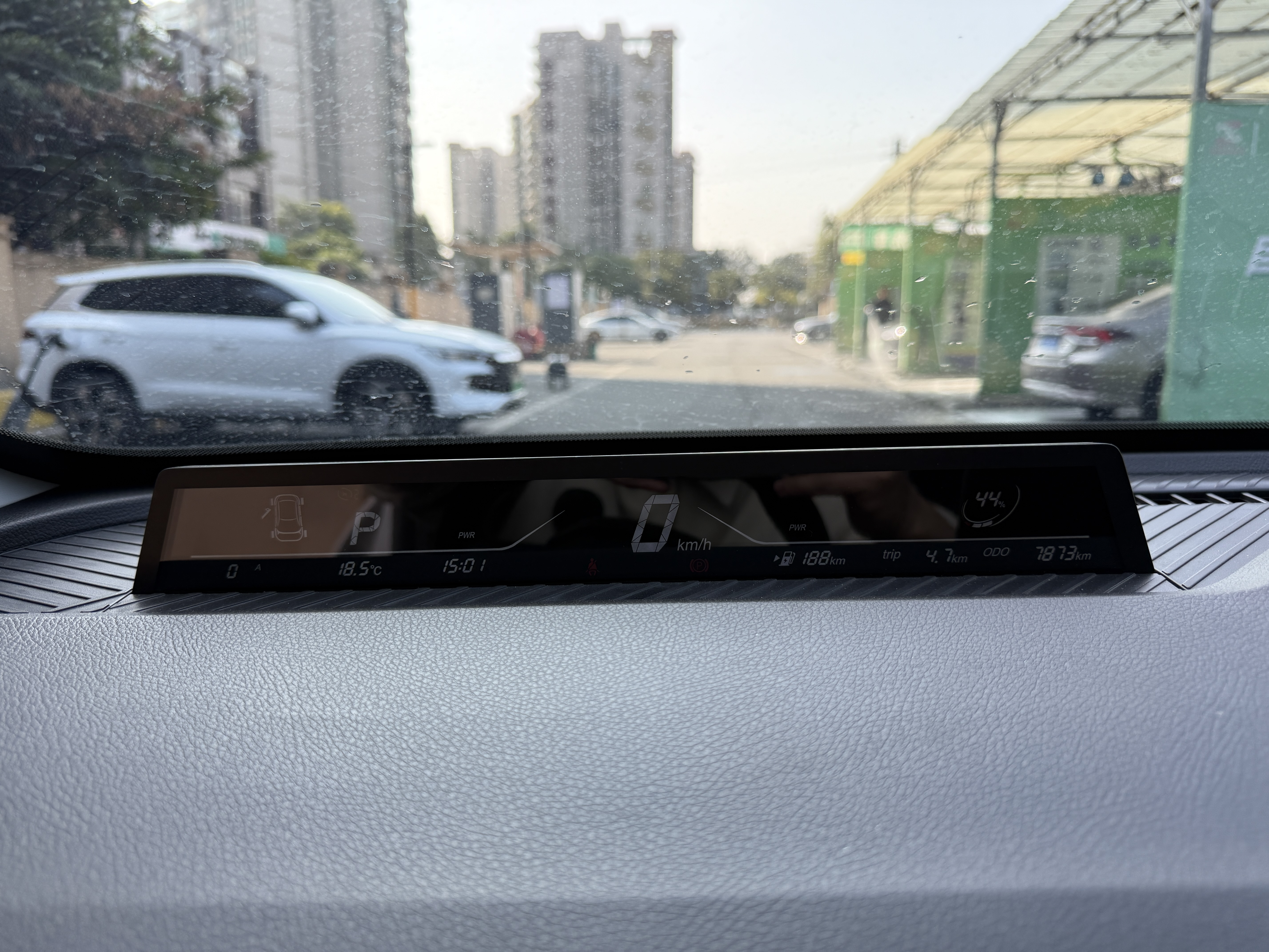 哪吒汽车 哪吒AYA 2023 汽车图片 #14