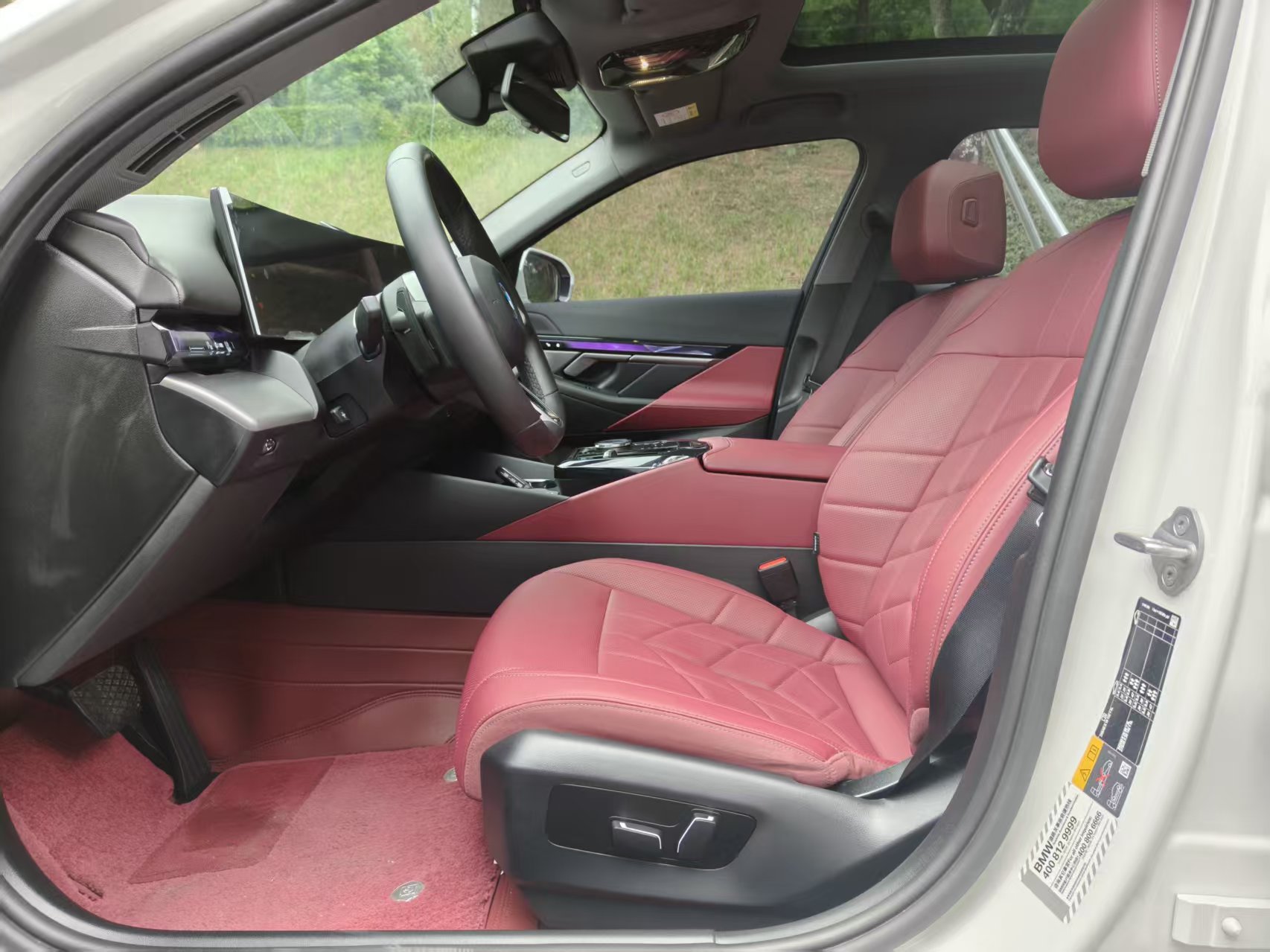 BMW i5 M60 2024 car image #14