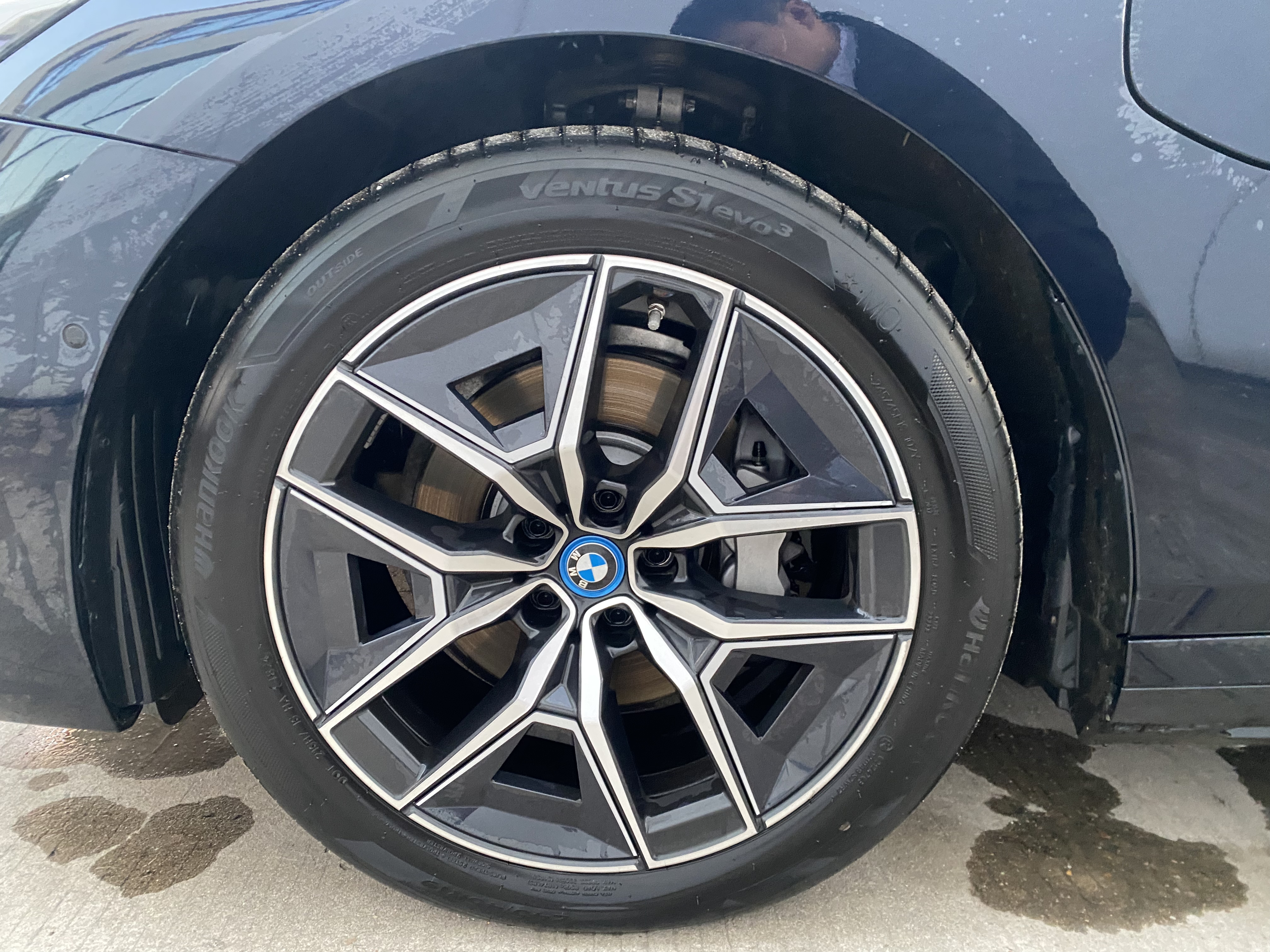 BMW i5 M60 2025 immagine di auto #14