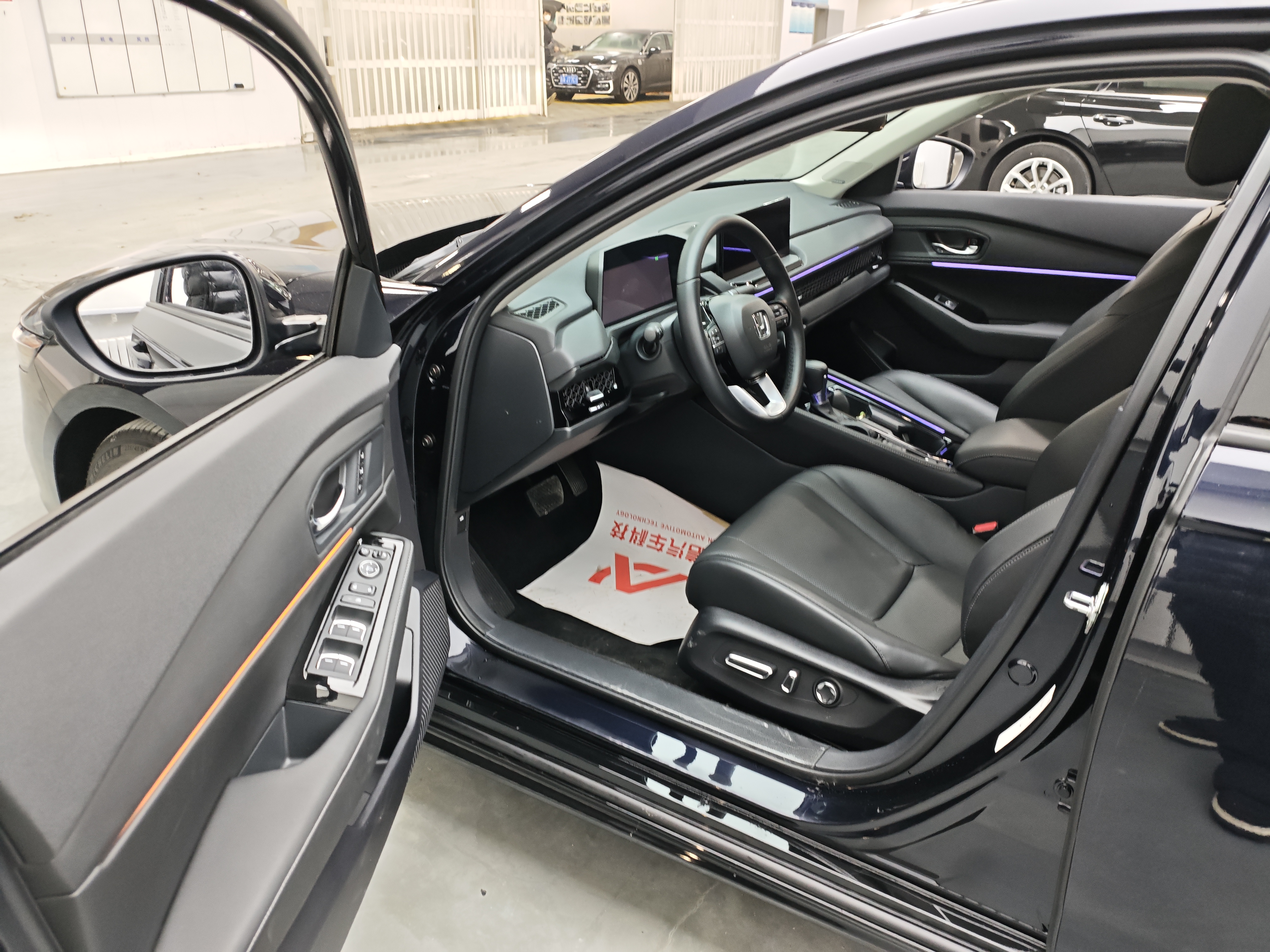 BYD F3R 2024 car image #14