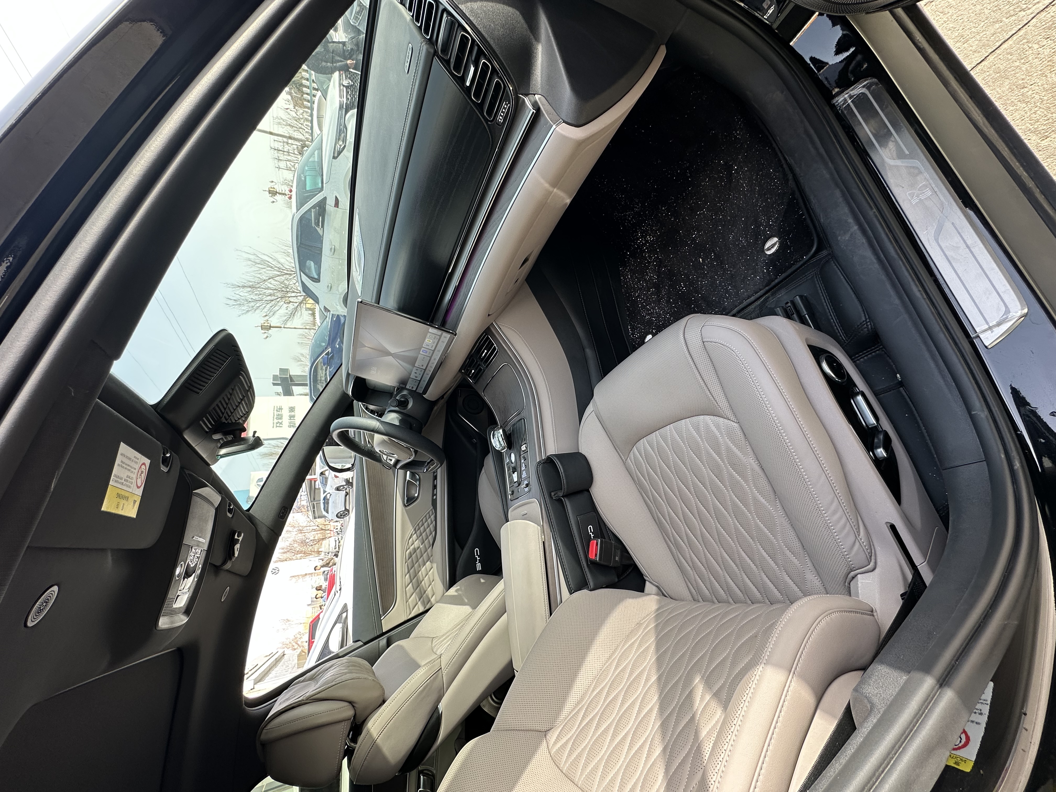 BYD Han 2024 immagine di auto #14