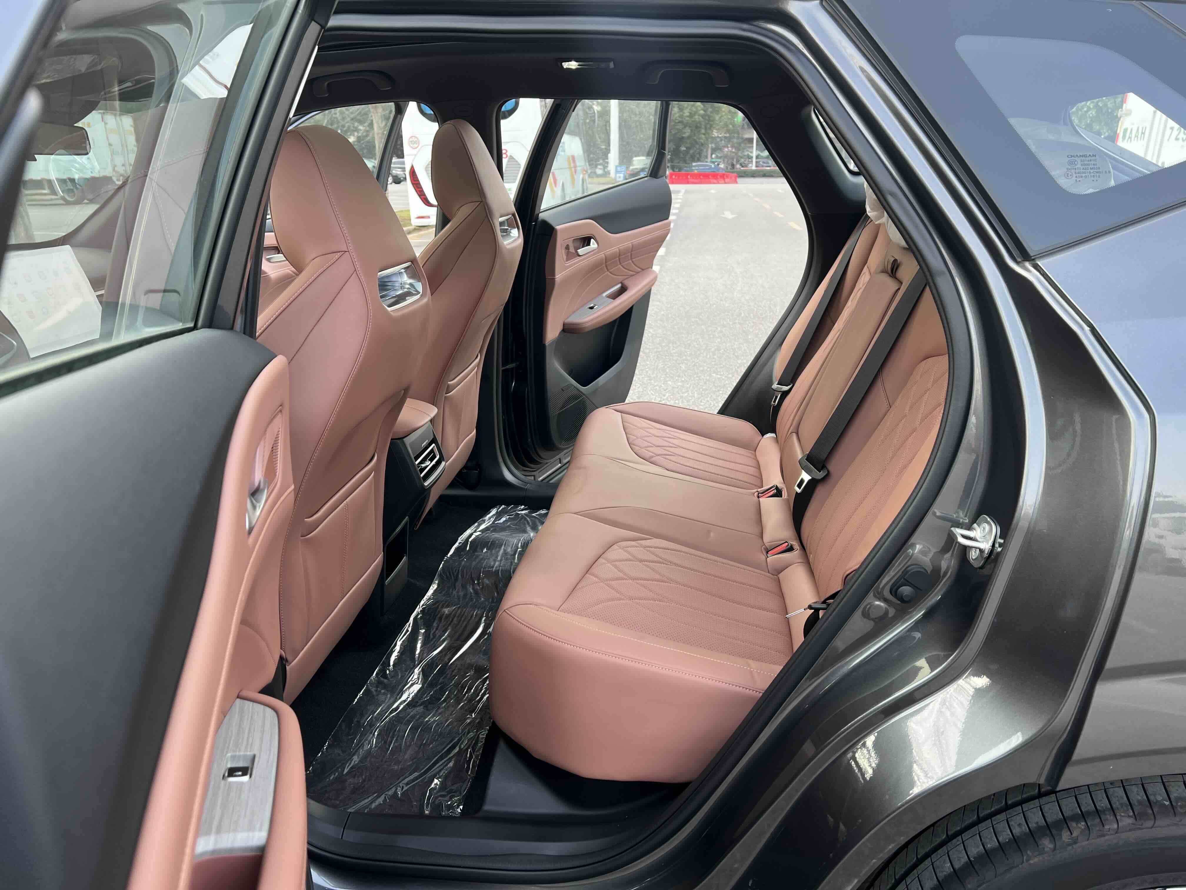 Changan UNI-Z PHEV 2026 car image #14