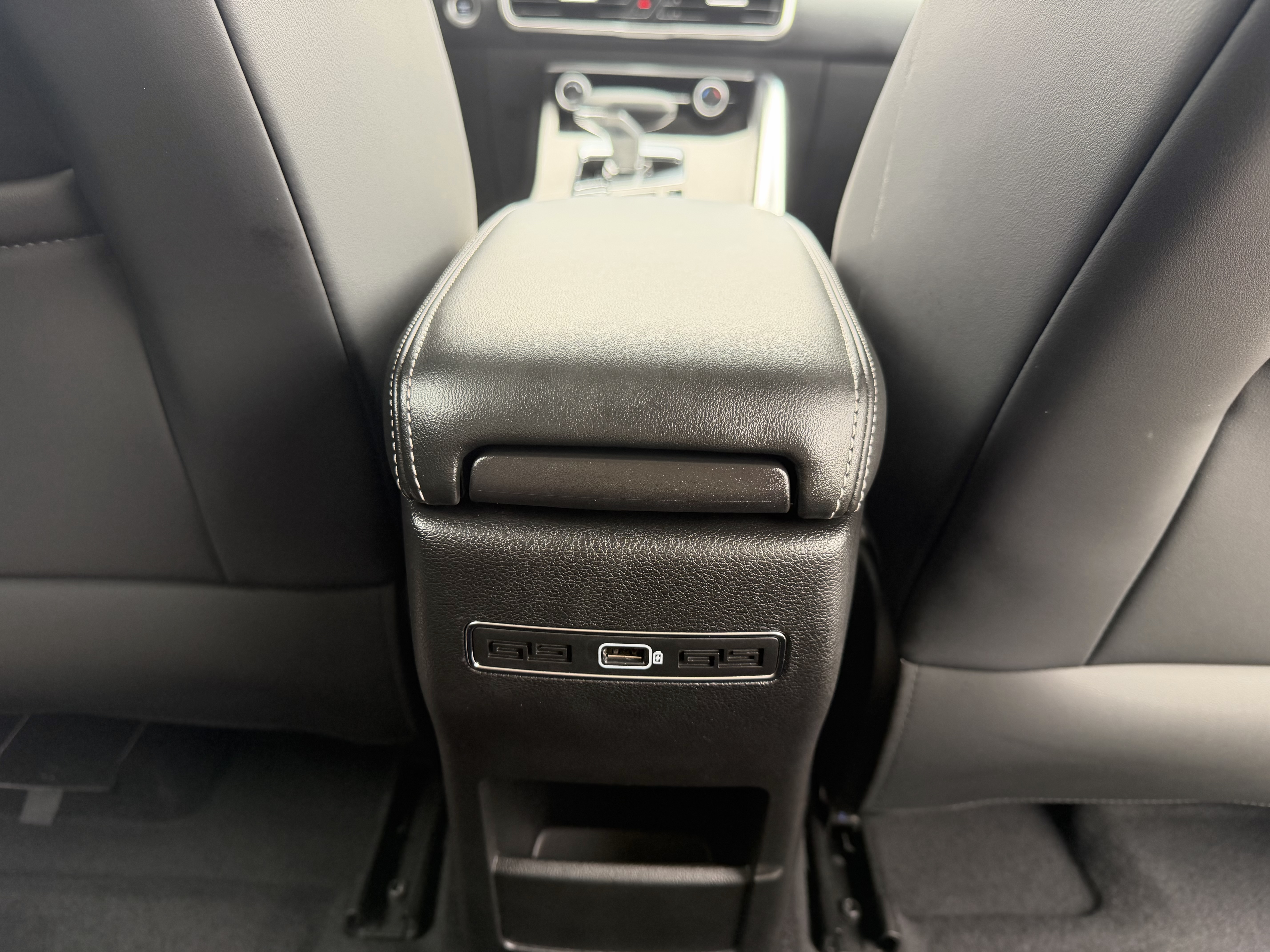 GEELY Coolray 2024 #14 GEELY Coolray 2024 car image #14