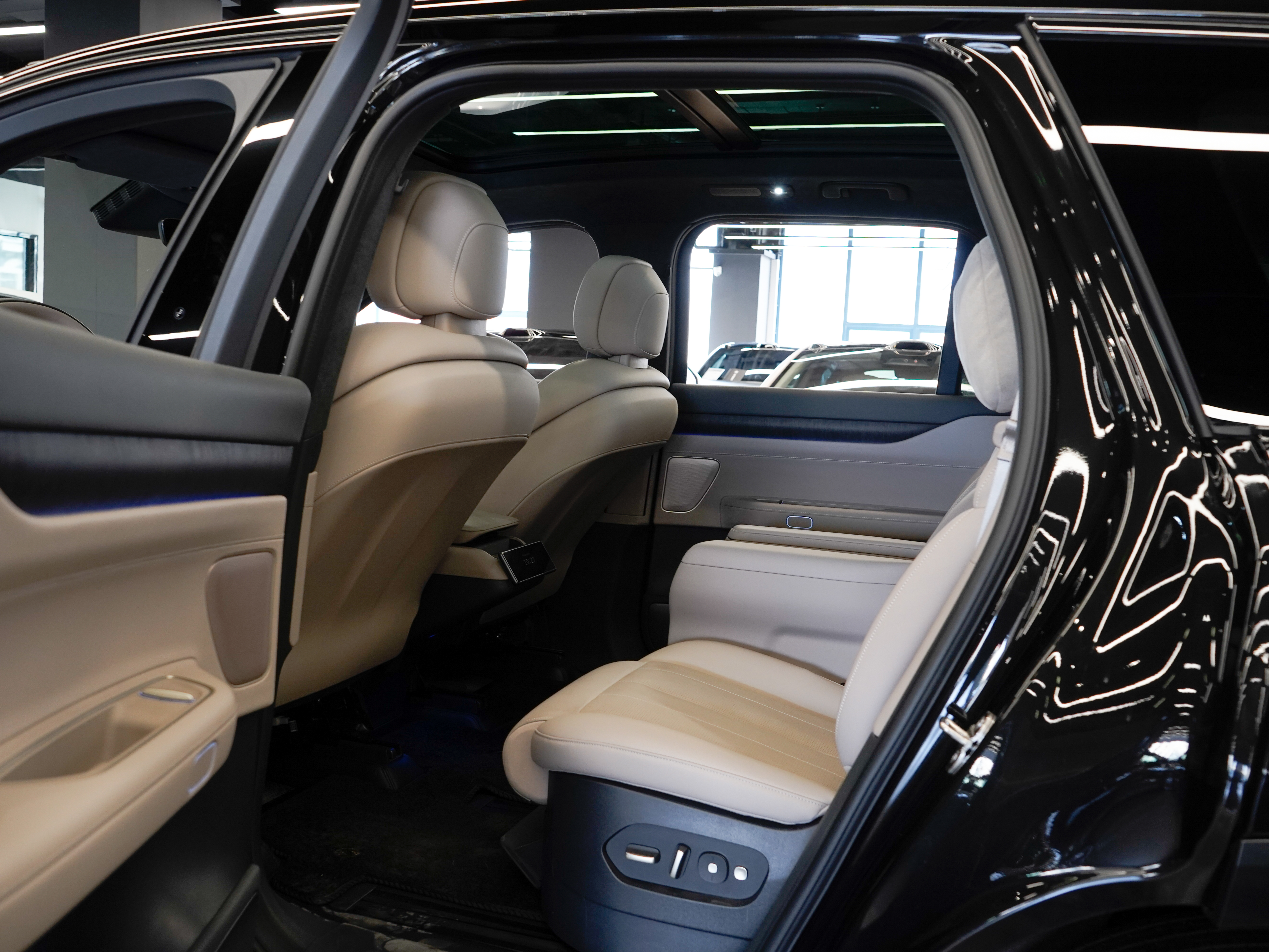 NIO ES8 2025 imagen de coche #14