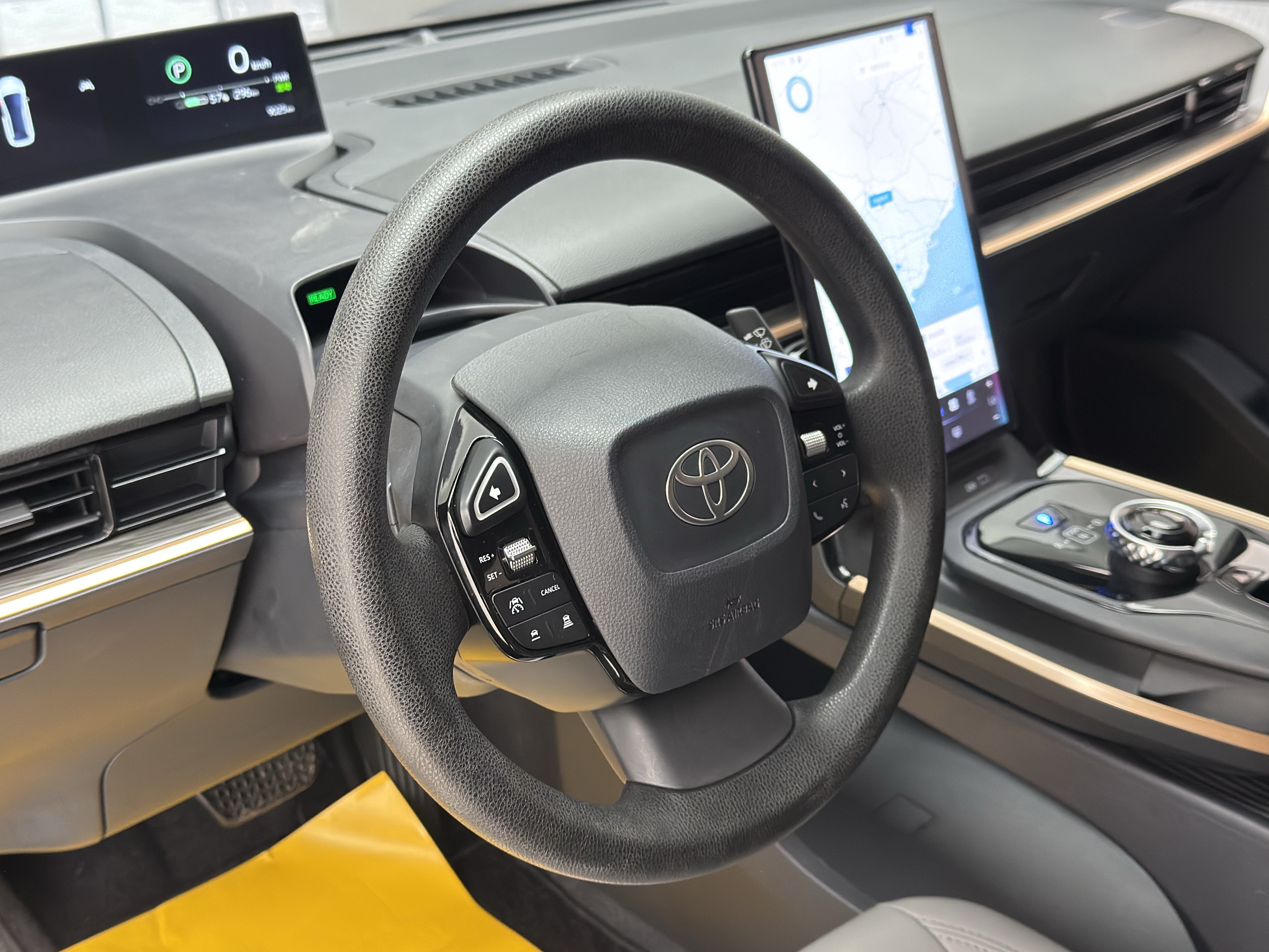 Toyota bZ3 2025 immagine di auto #14