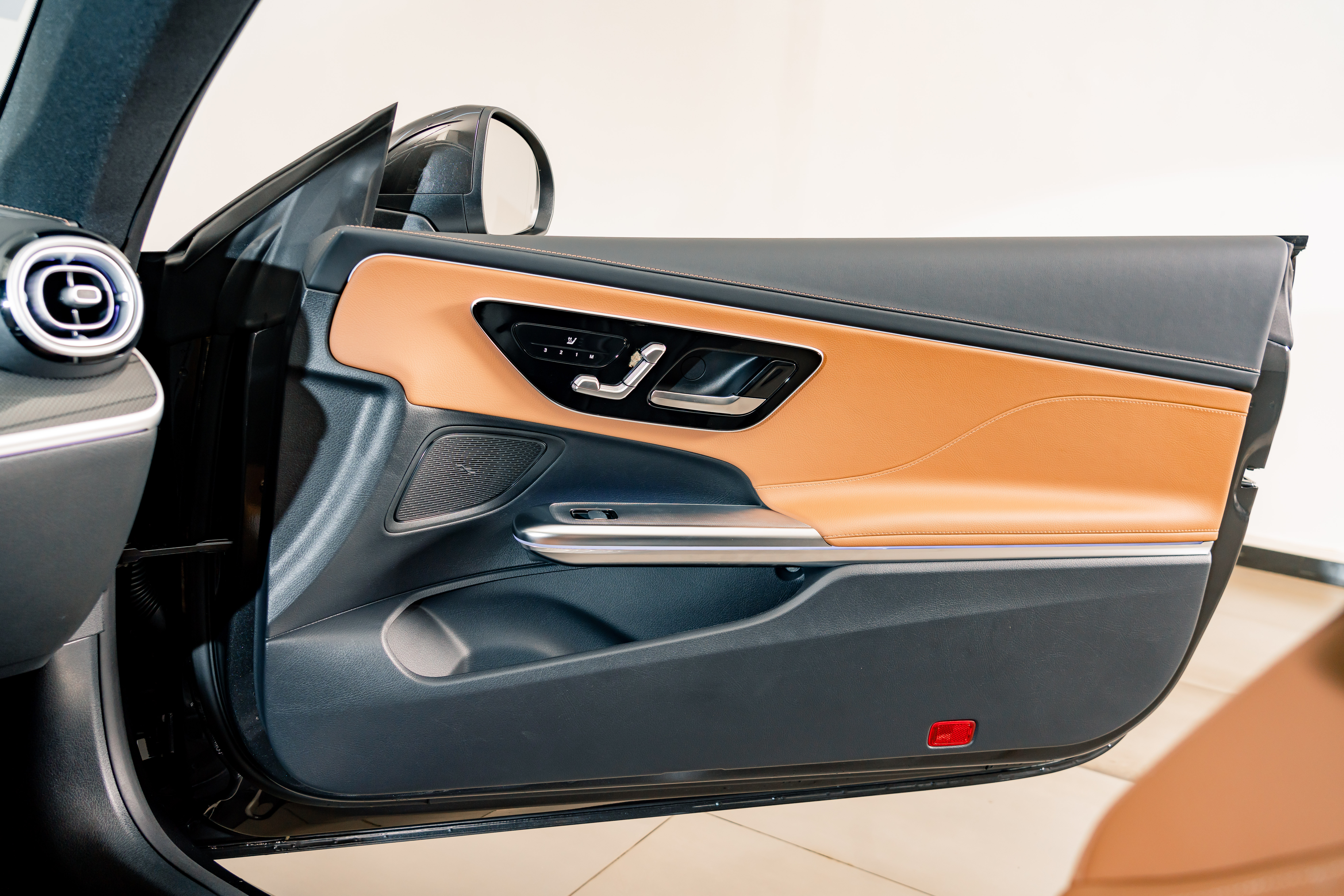 Mercedes-Benz CLE Class 2025 immagine di auto #14