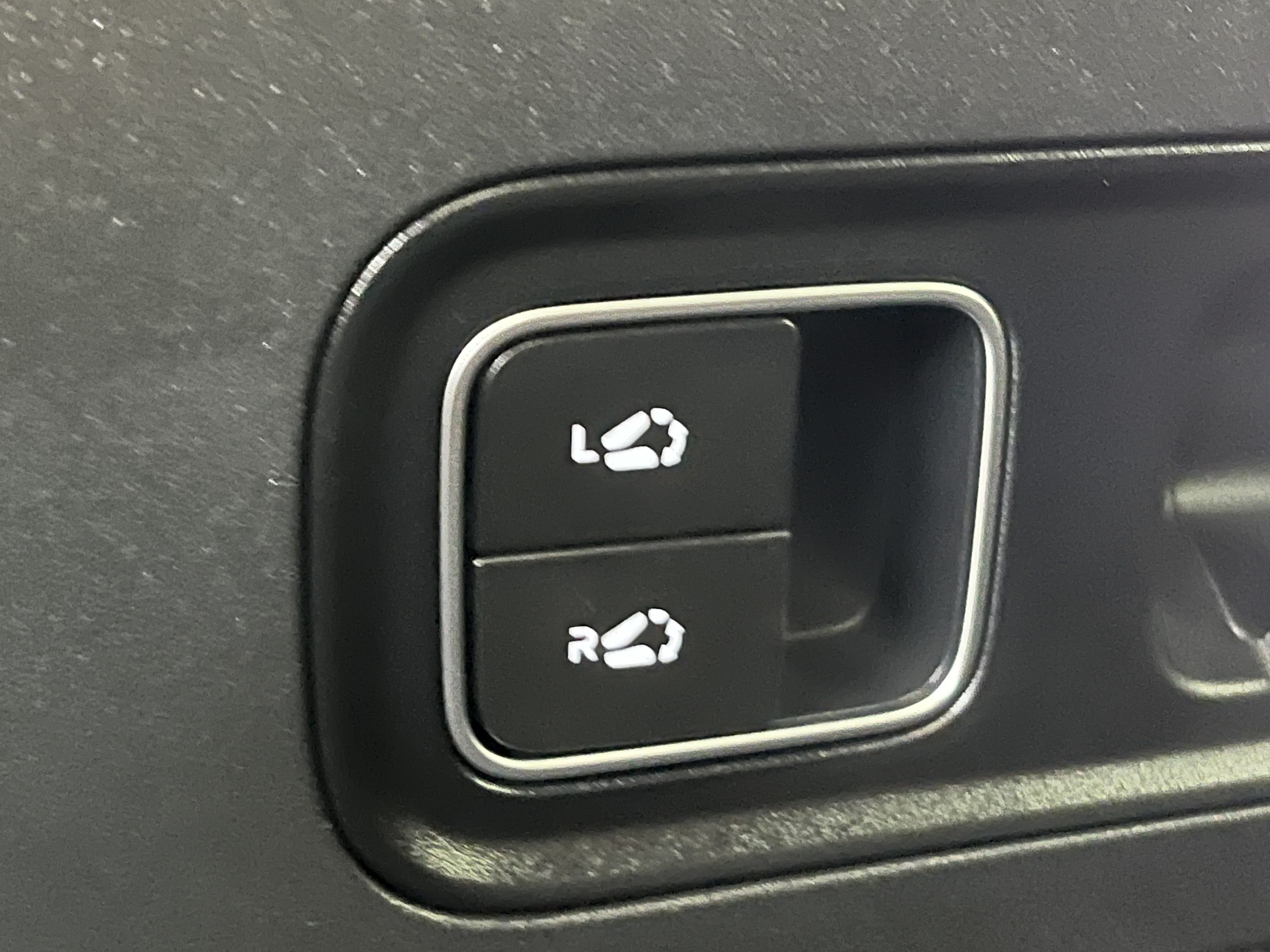 Li L6 2025 image de voiture #14