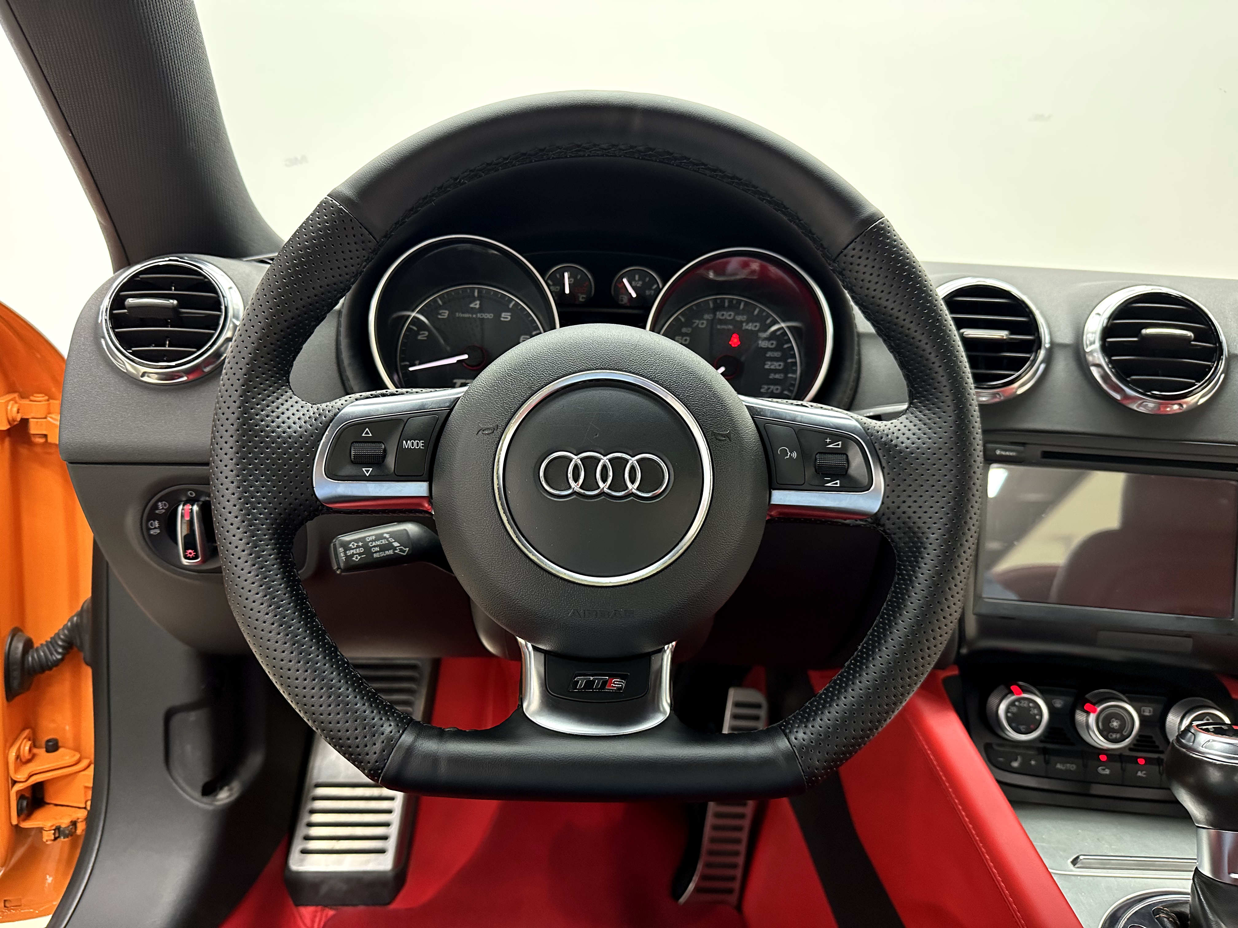 Audi TTS 2011 #14 Audi TTS 2011 car image #14