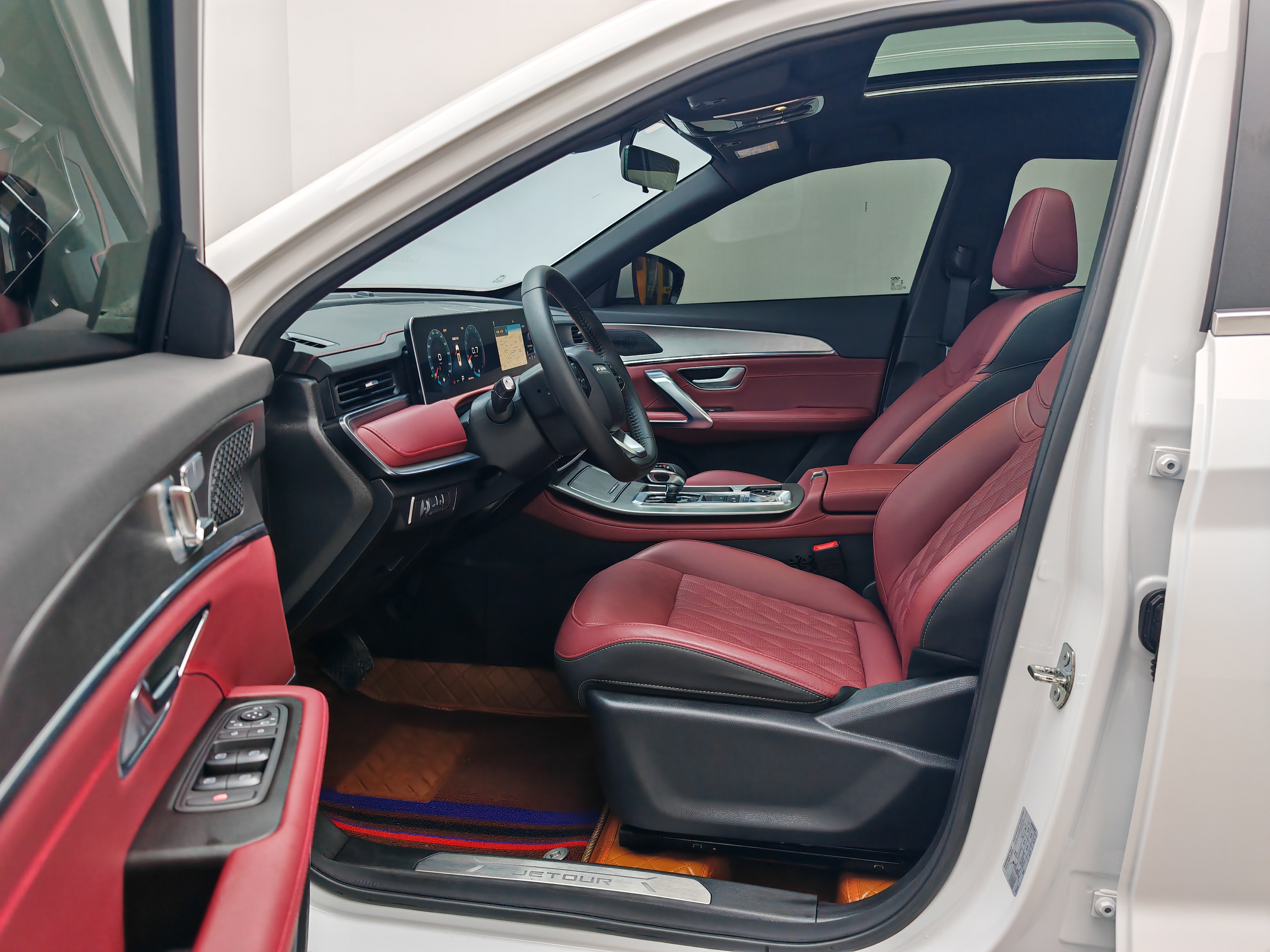 Jetour X70 PLUS 2024 car image #14