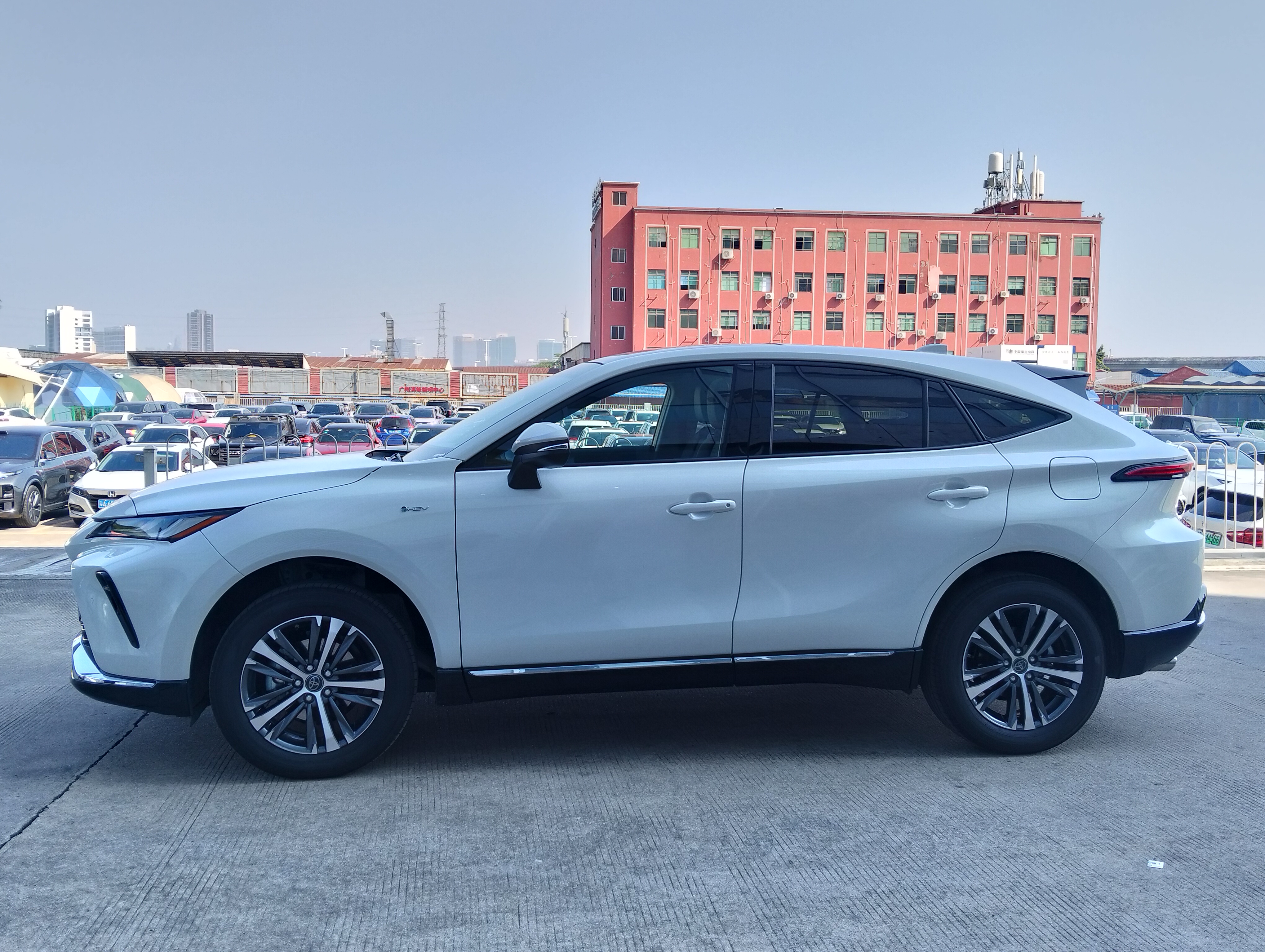 Toyota Venza 2024 car image #14