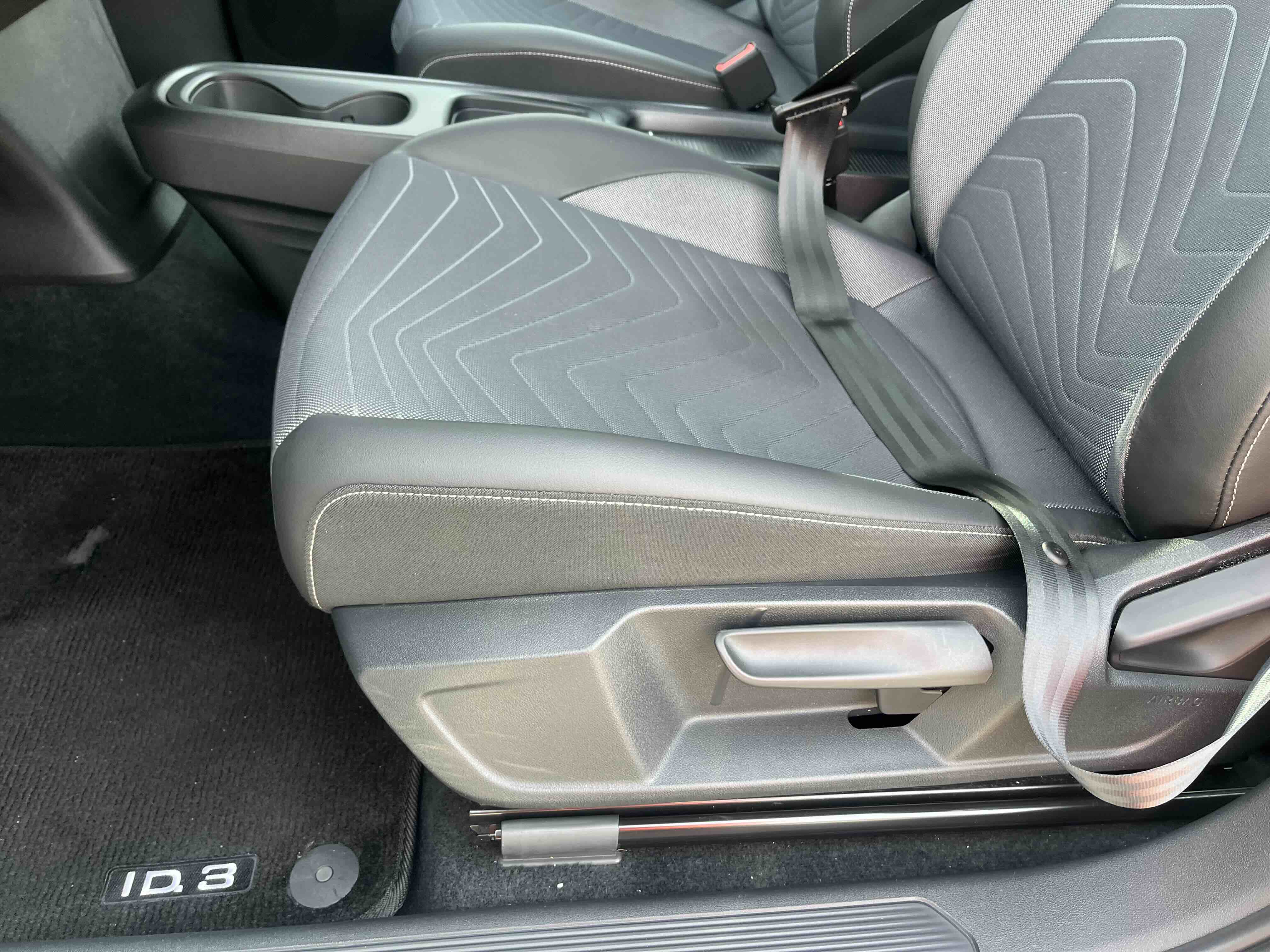 Volkswagen ID.3 2025 immagine di auto #14