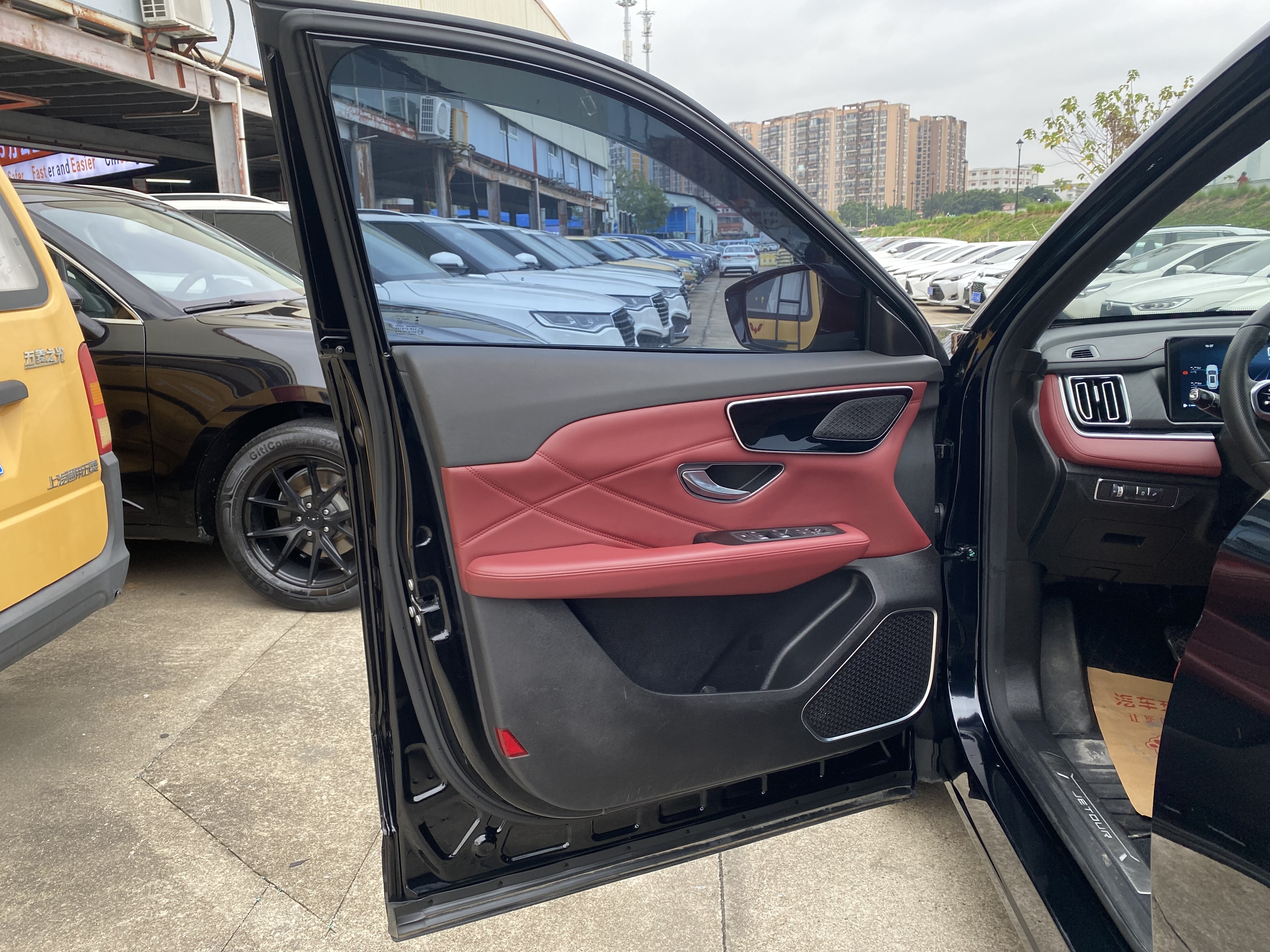Jetour X70 PLUS 2024 car image #14