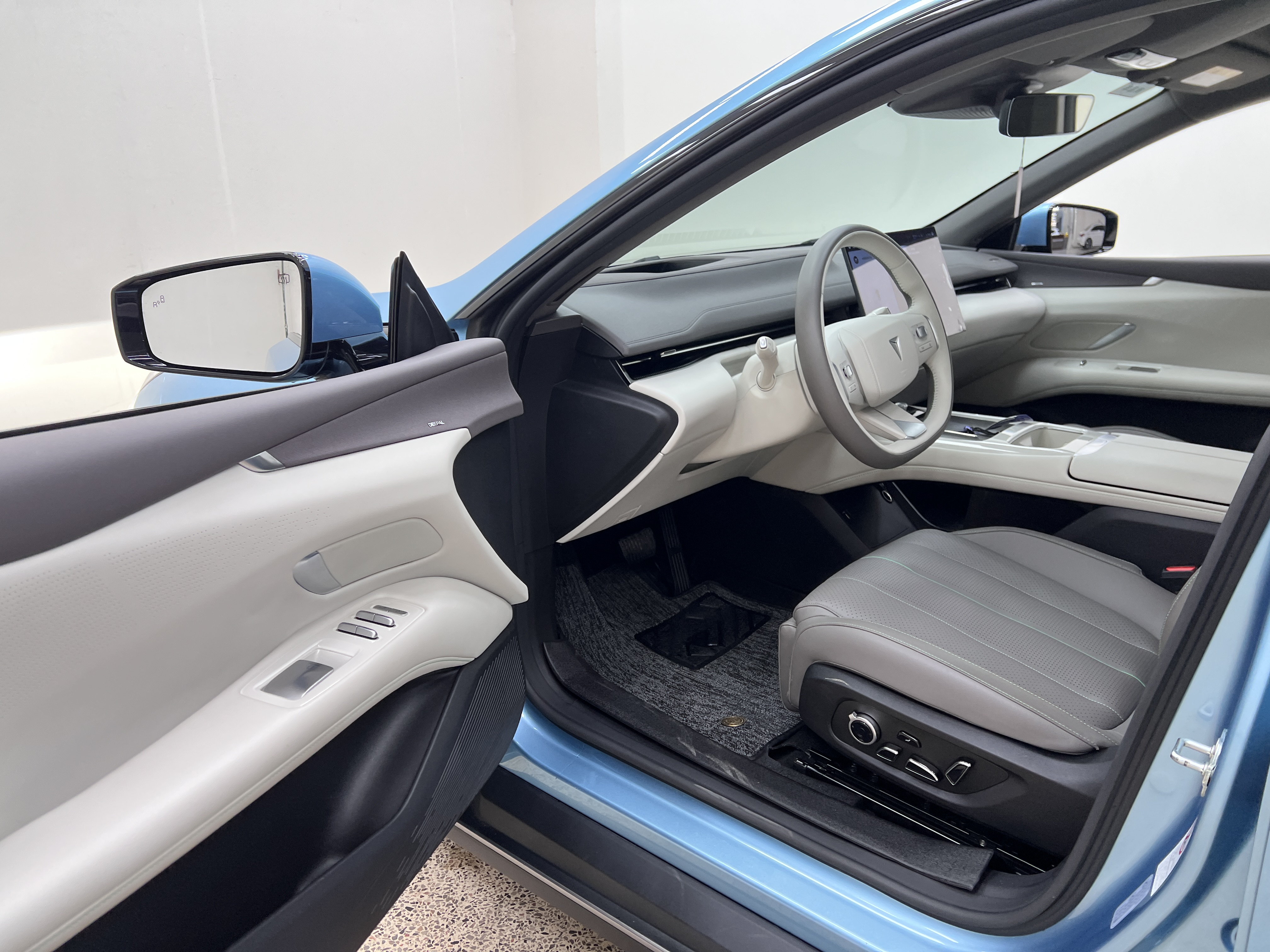 Deepal L07 2024 изображение автомобиля #14