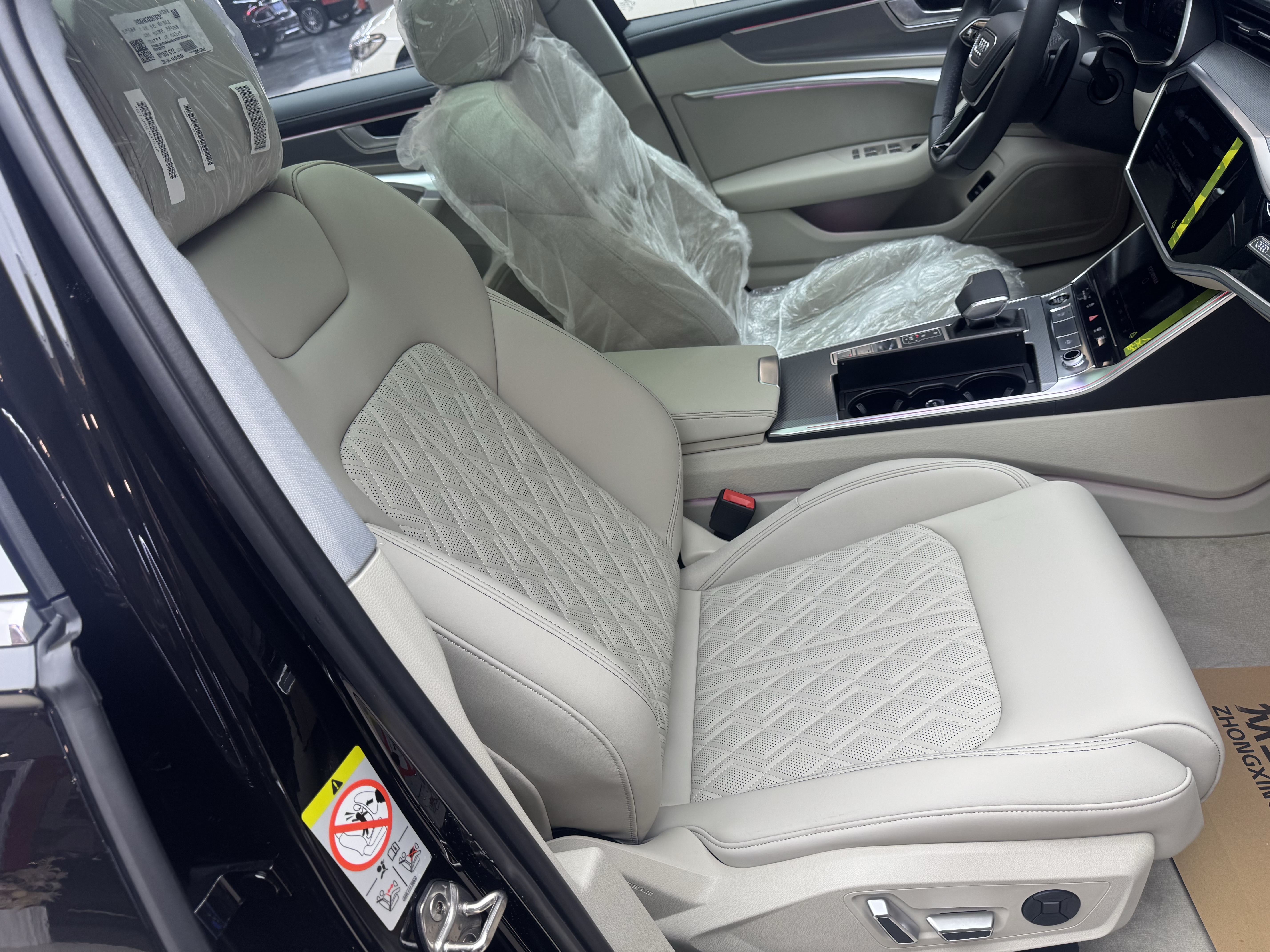 Audi A6L 2026 car image #14