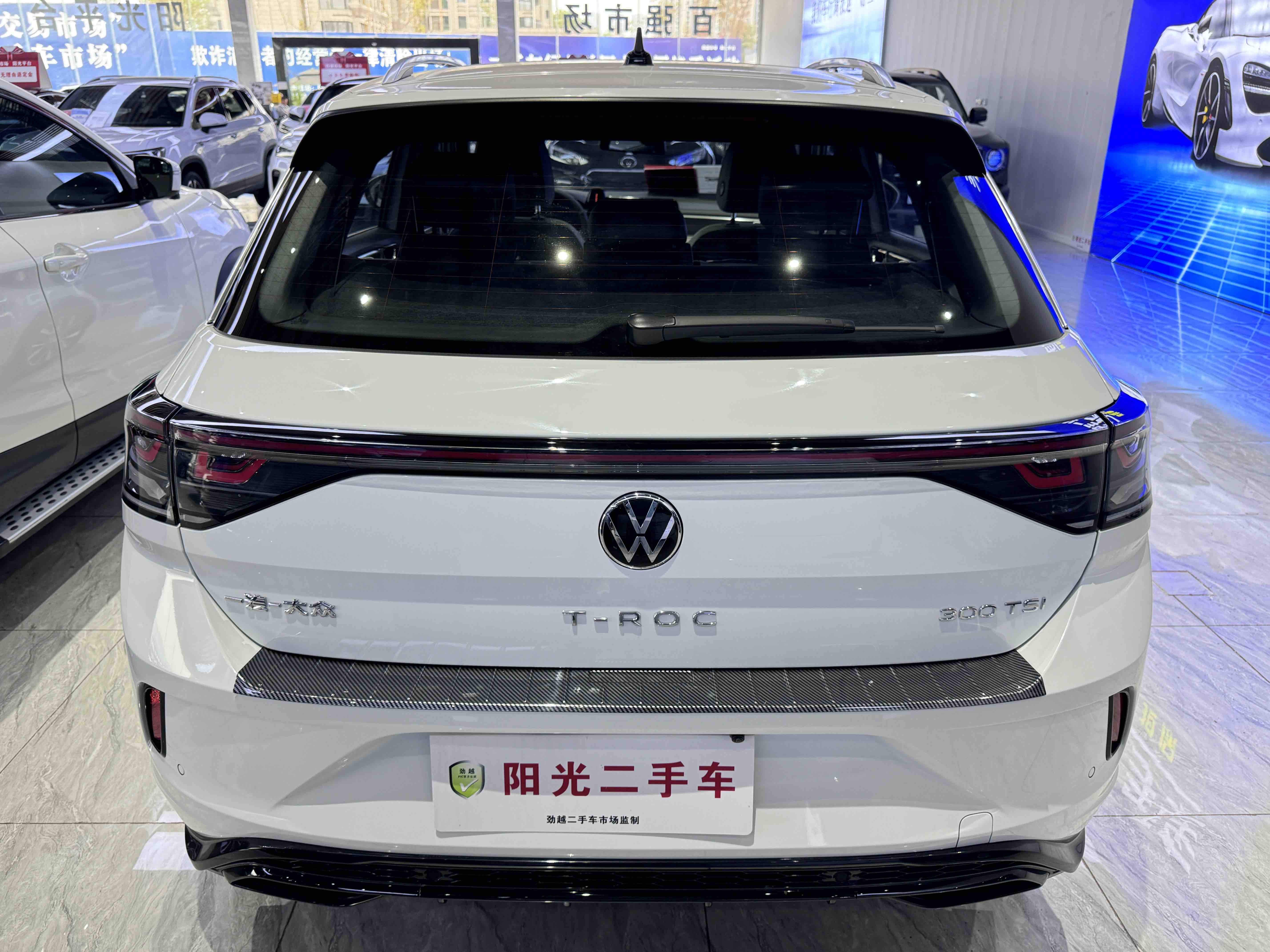 T-Roc 2025 car image #14