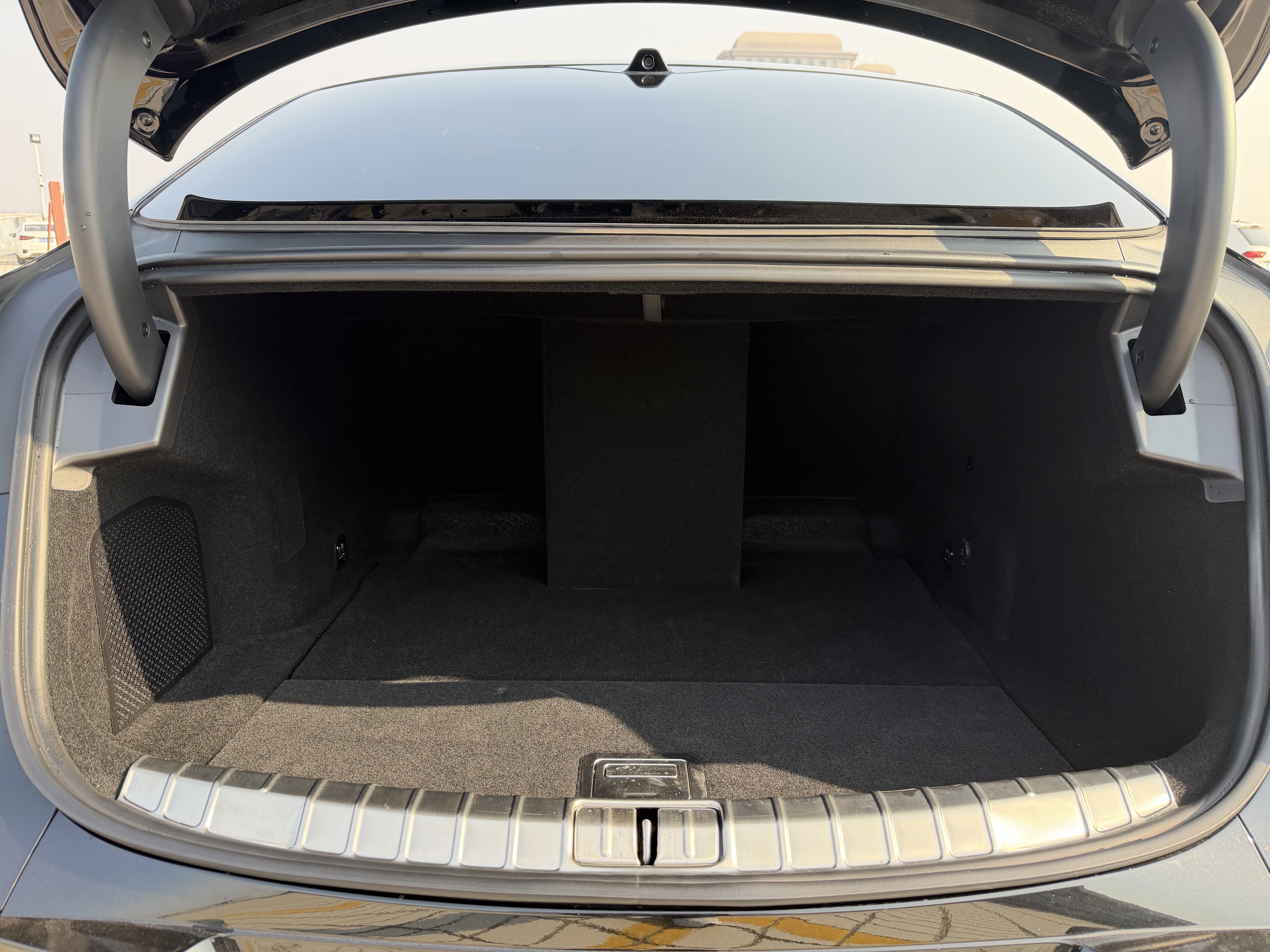 Denza Z9 2025 car image #14