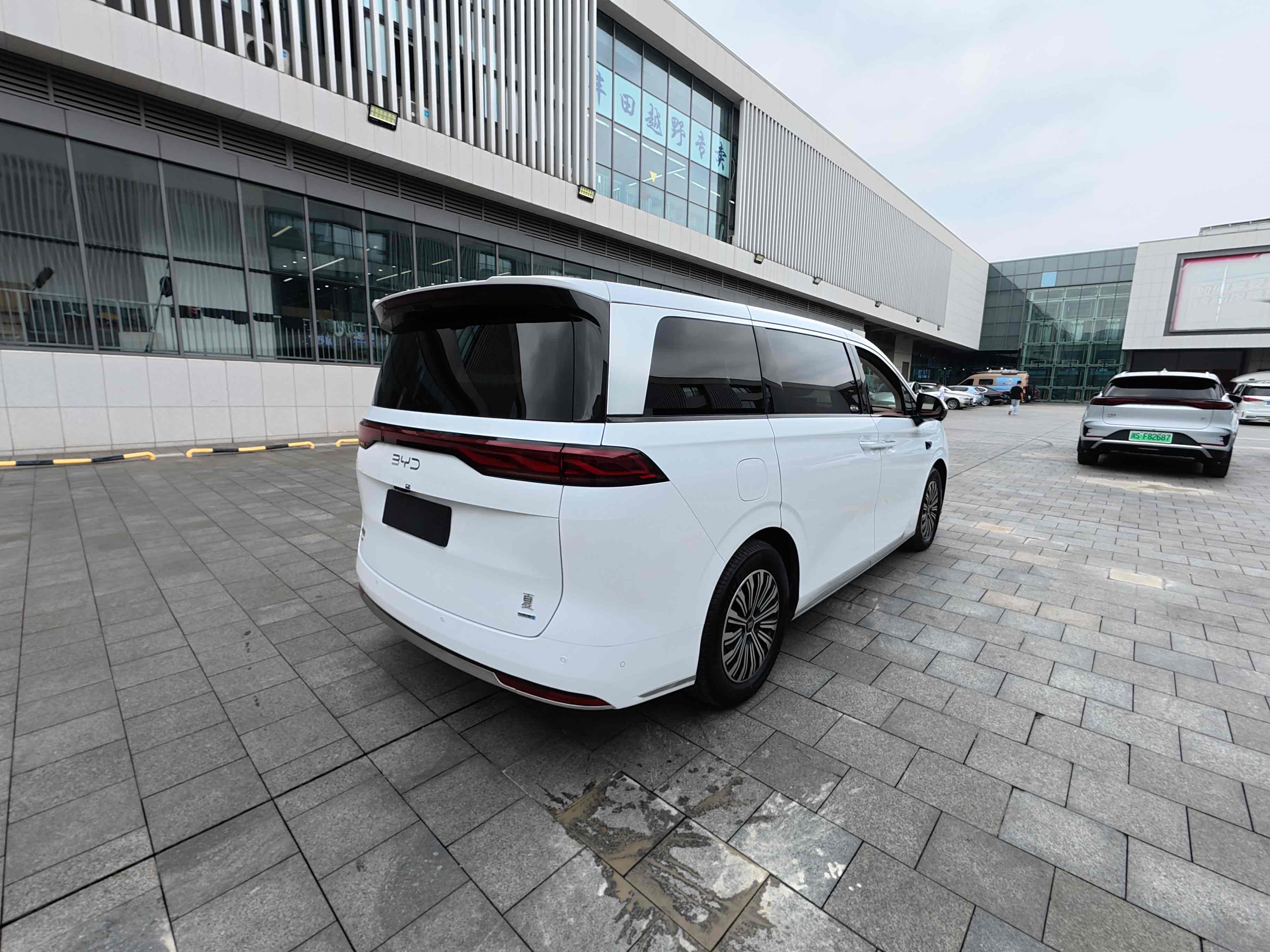 BYD Xia 2025 #14 BYD Xia 2025 car image #14