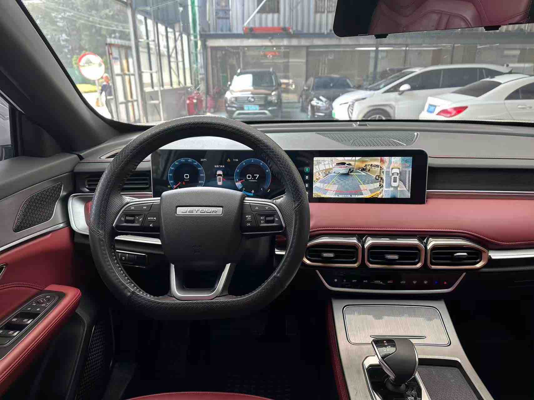 X70 PLUS 2025 #14 X70 PLUS 2025 car image #14
