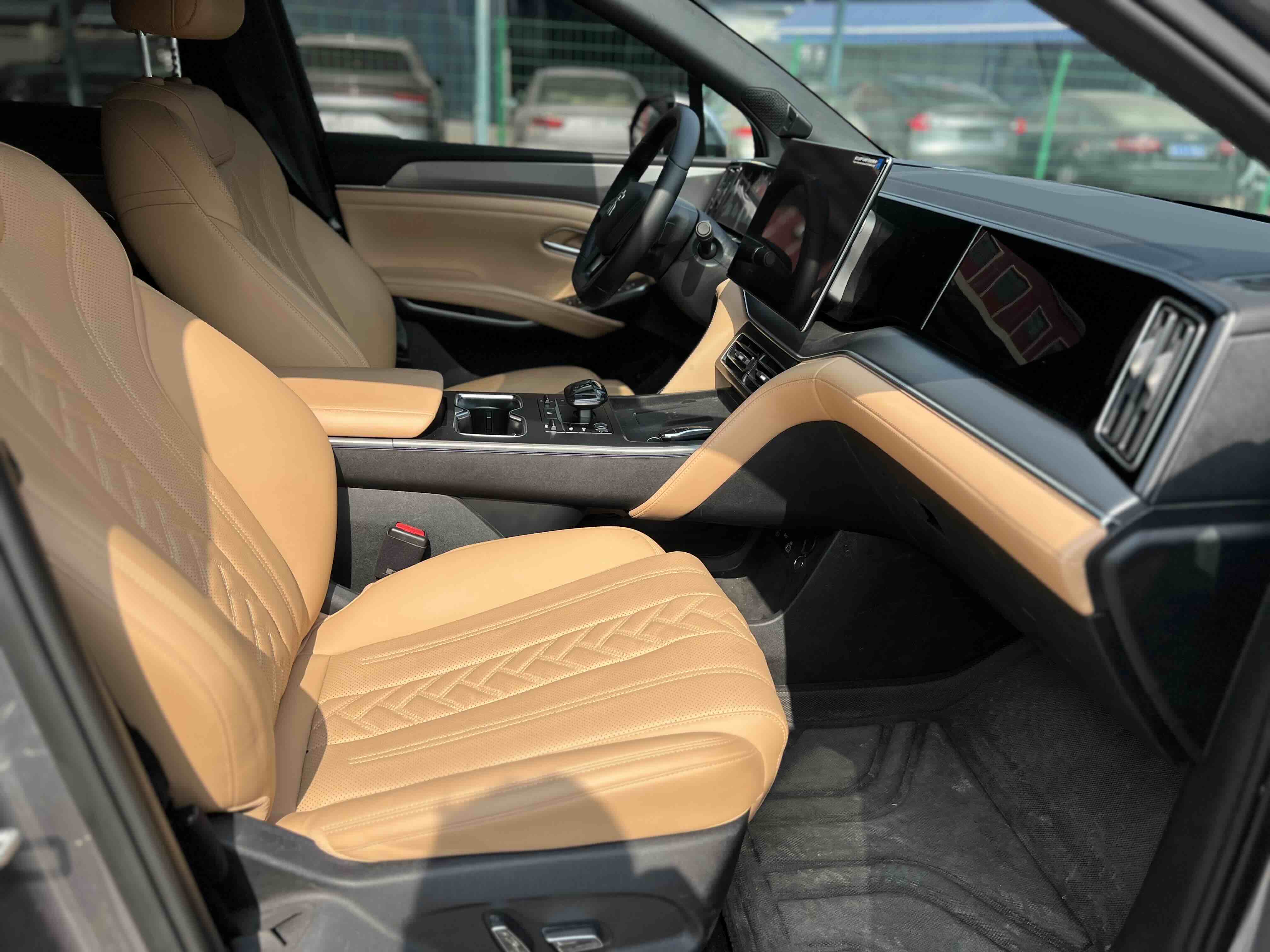 BYD SongL DM-i 2025 car image #14