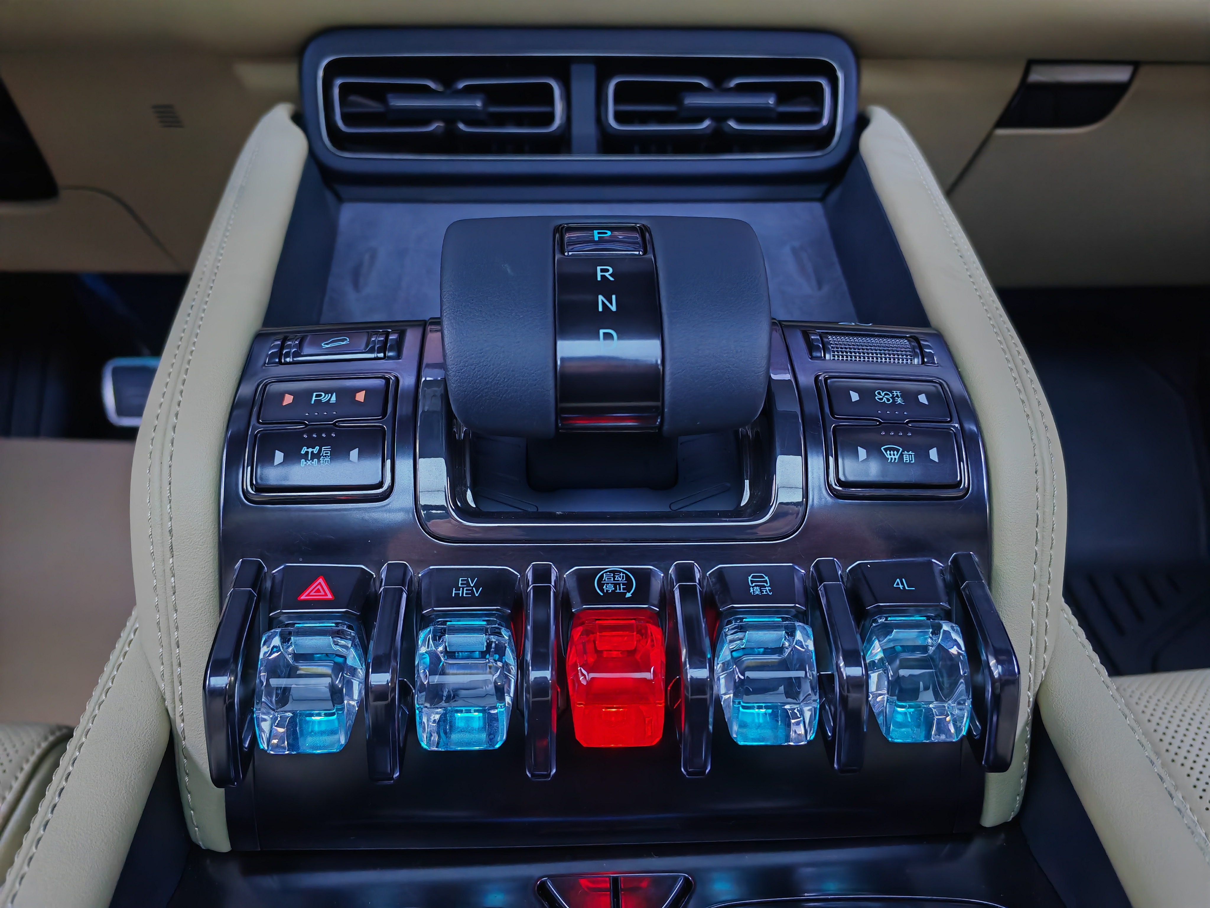 FangChengBao Leopard 5 2025 car image #14