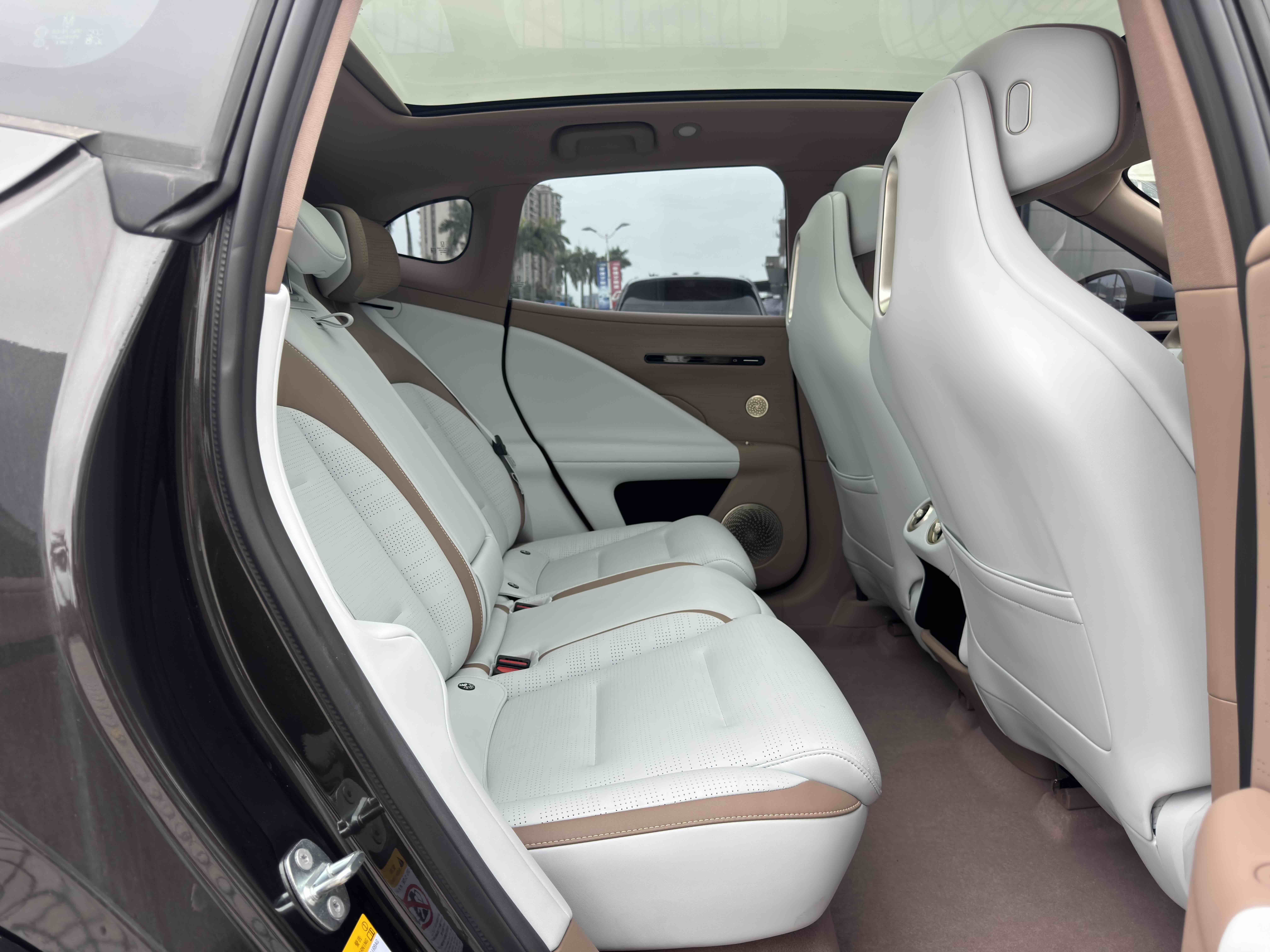 Avatr 07 2025 imagem de carro #14