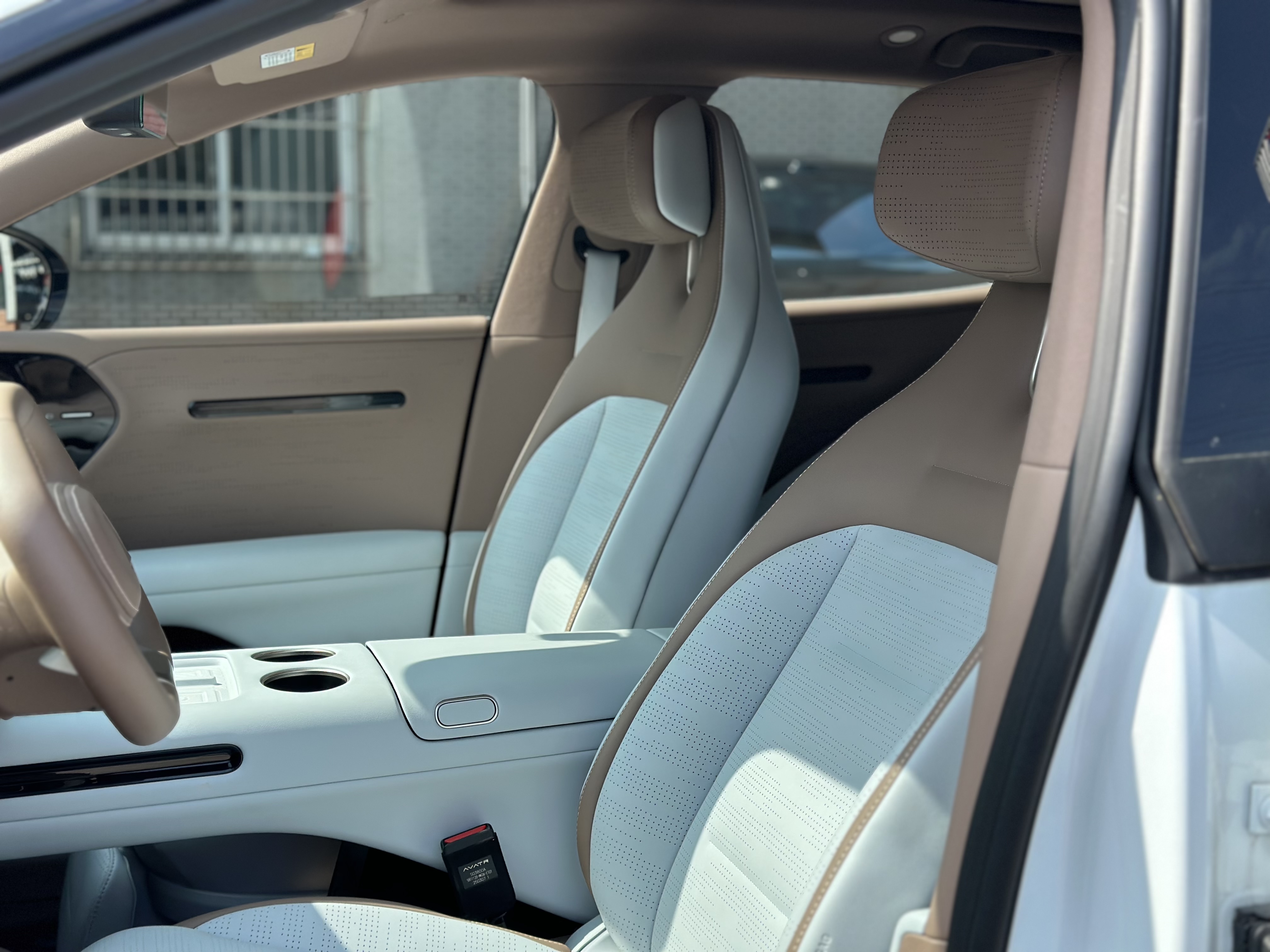 Avatr 07 2025 car image #14