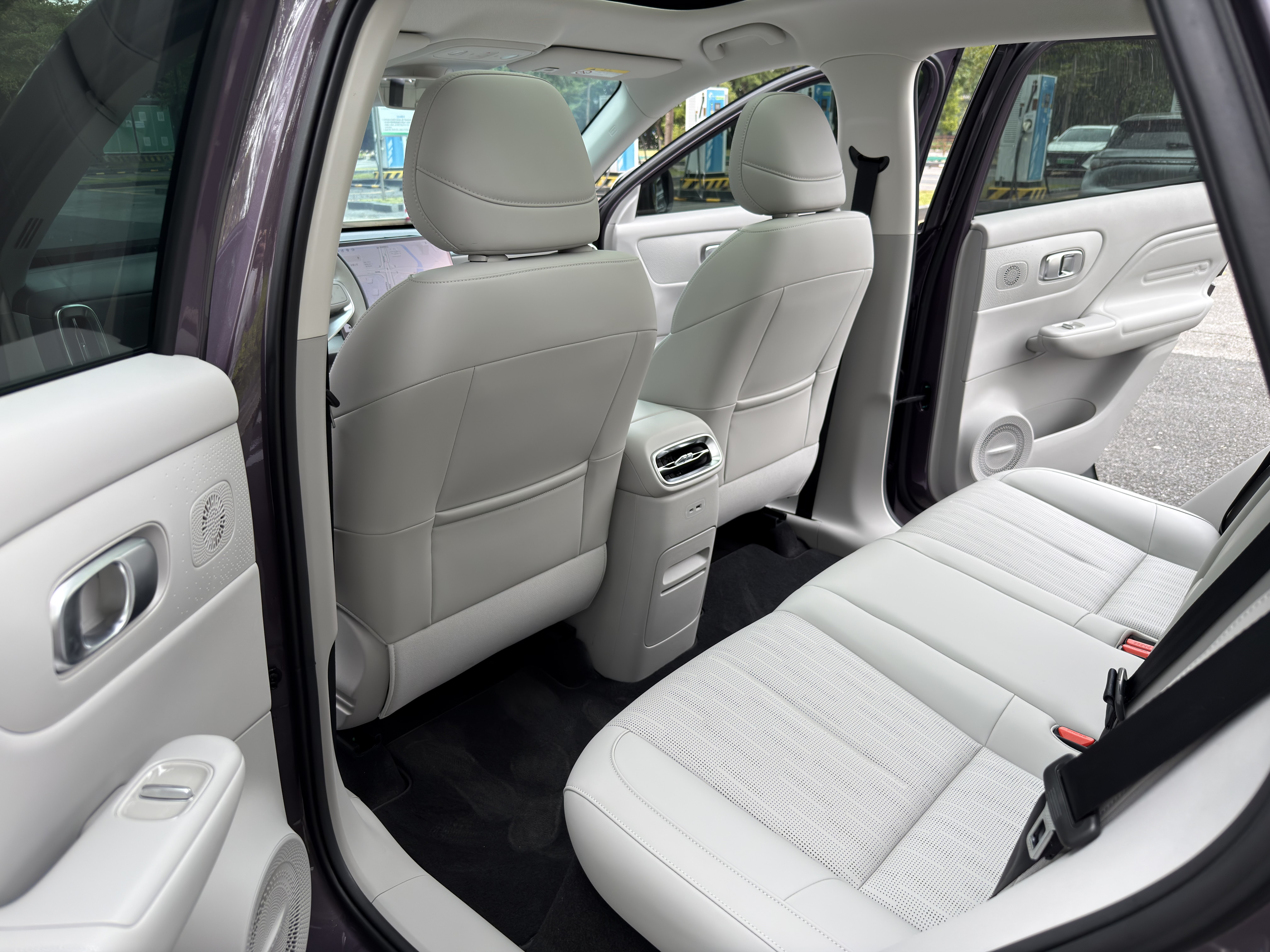 零跑汽车 零跑B10 2025 汽车图片 #14