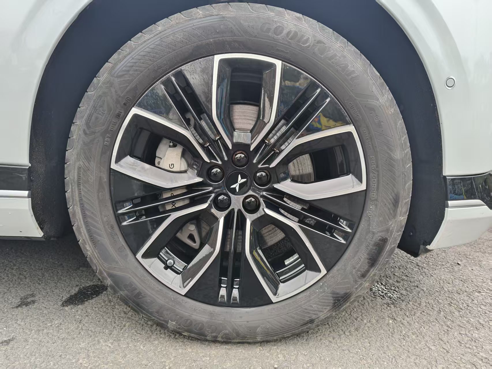 Xpeng G9 2025 immagine di auto #14