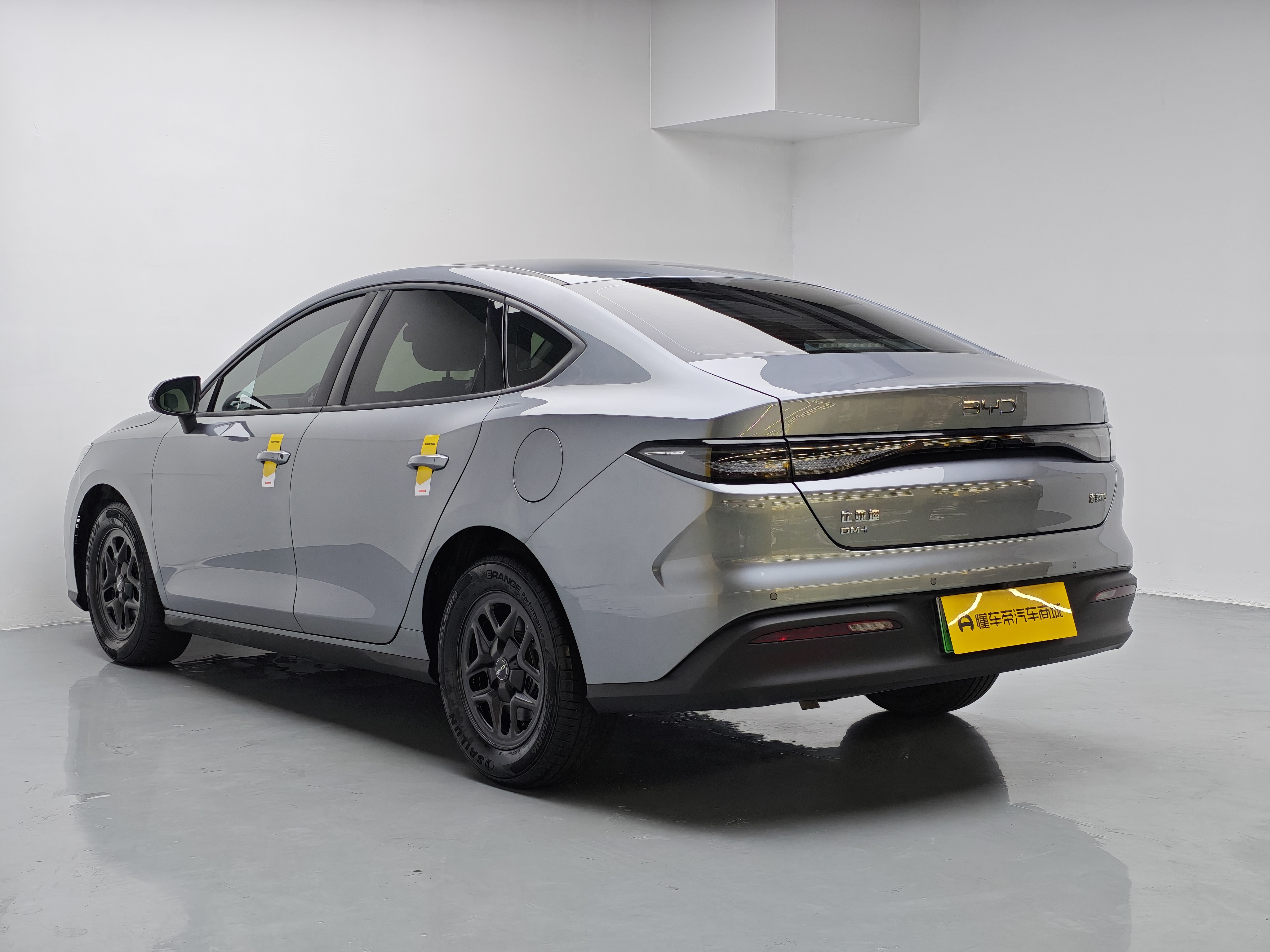 BYD Seal 05 DM-i 2025 car image #14