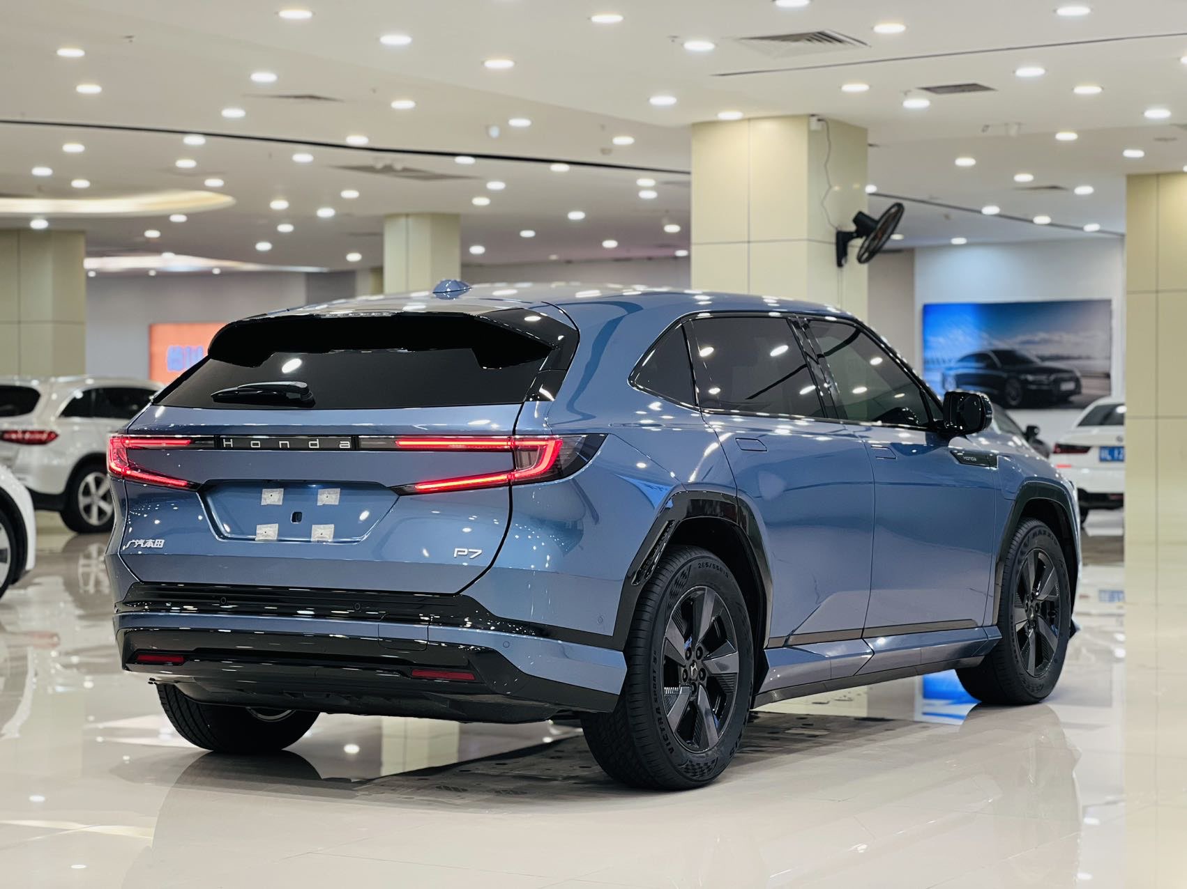 Honda P7 2025 car image #14