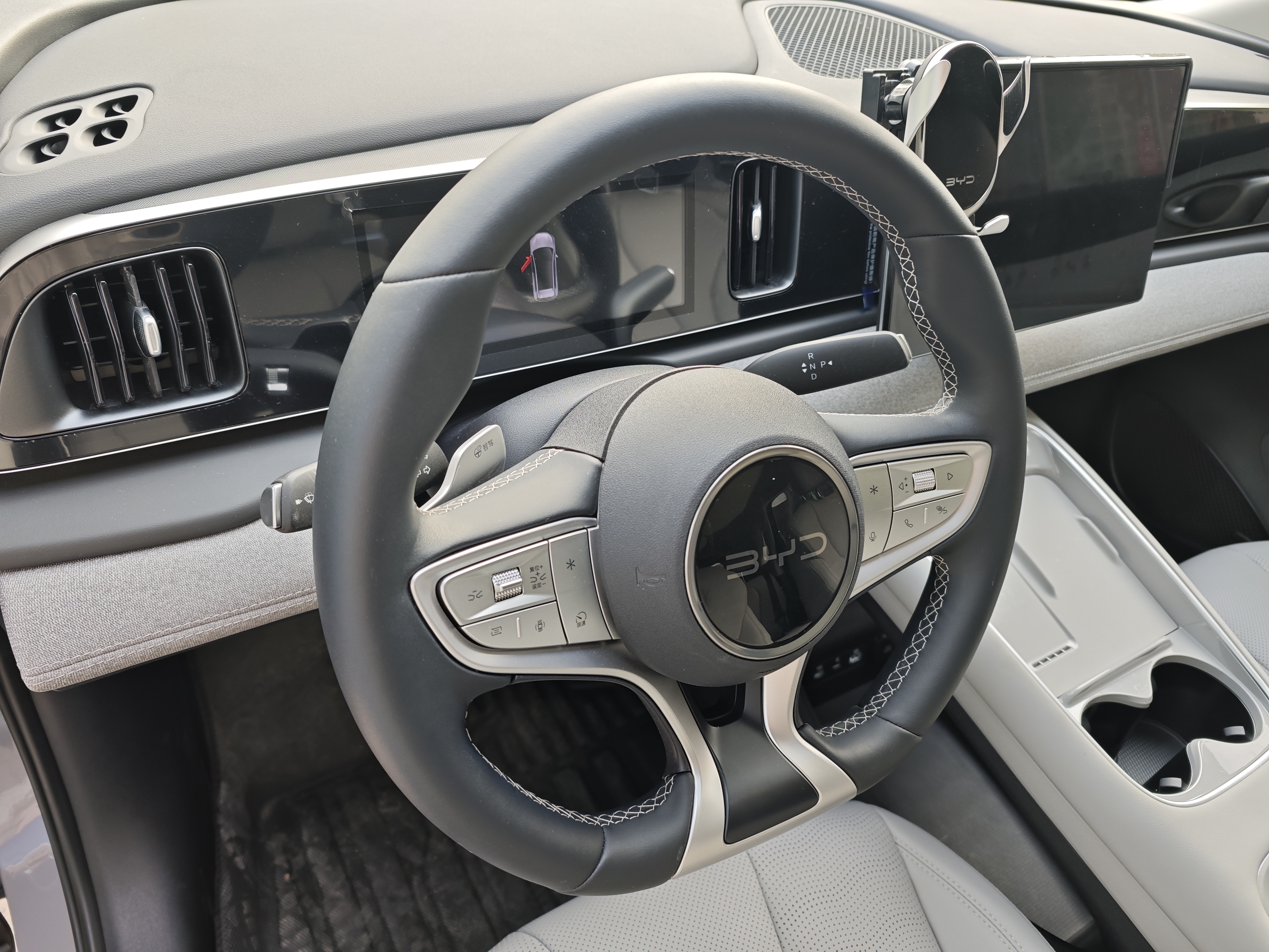 BYD Sea Lion 05 EV 2025 #14 BYD Sea Lion 05 EV 2025 car image #14