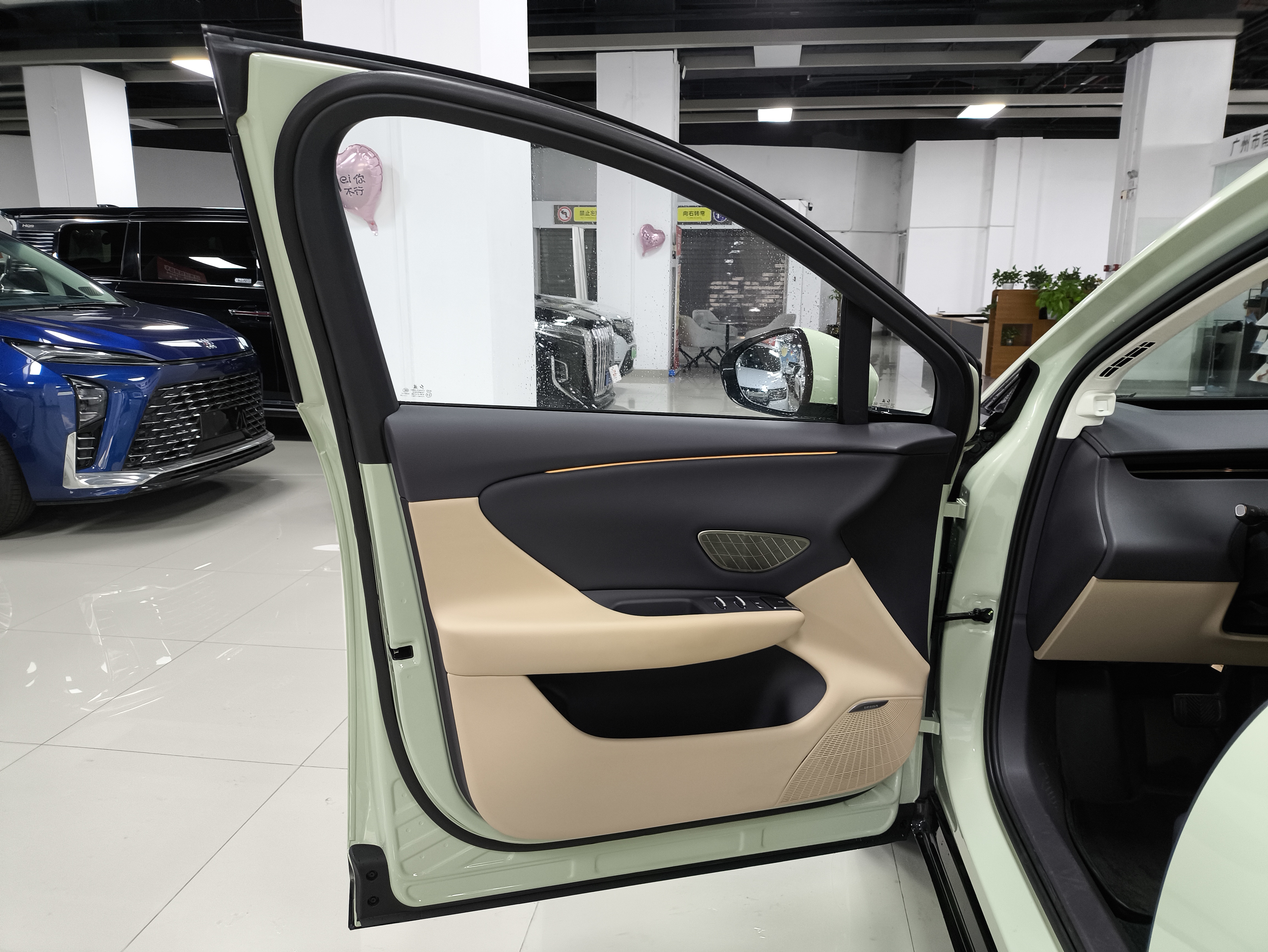 HongQi TianGong 06 2025 #14 HongQi TianGong 06 2025 car image #14