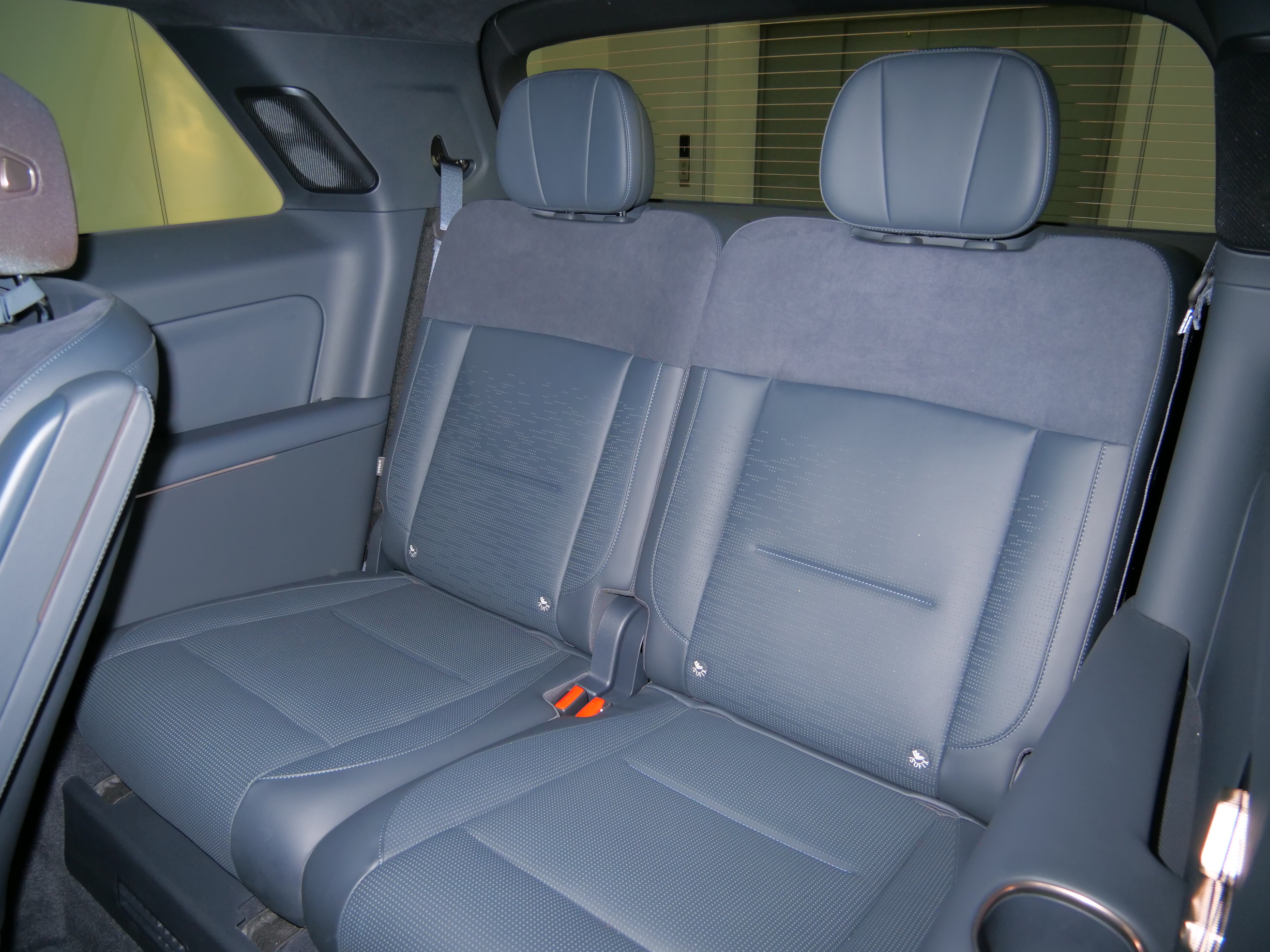 Lynk & Co 900 2025 car image #14