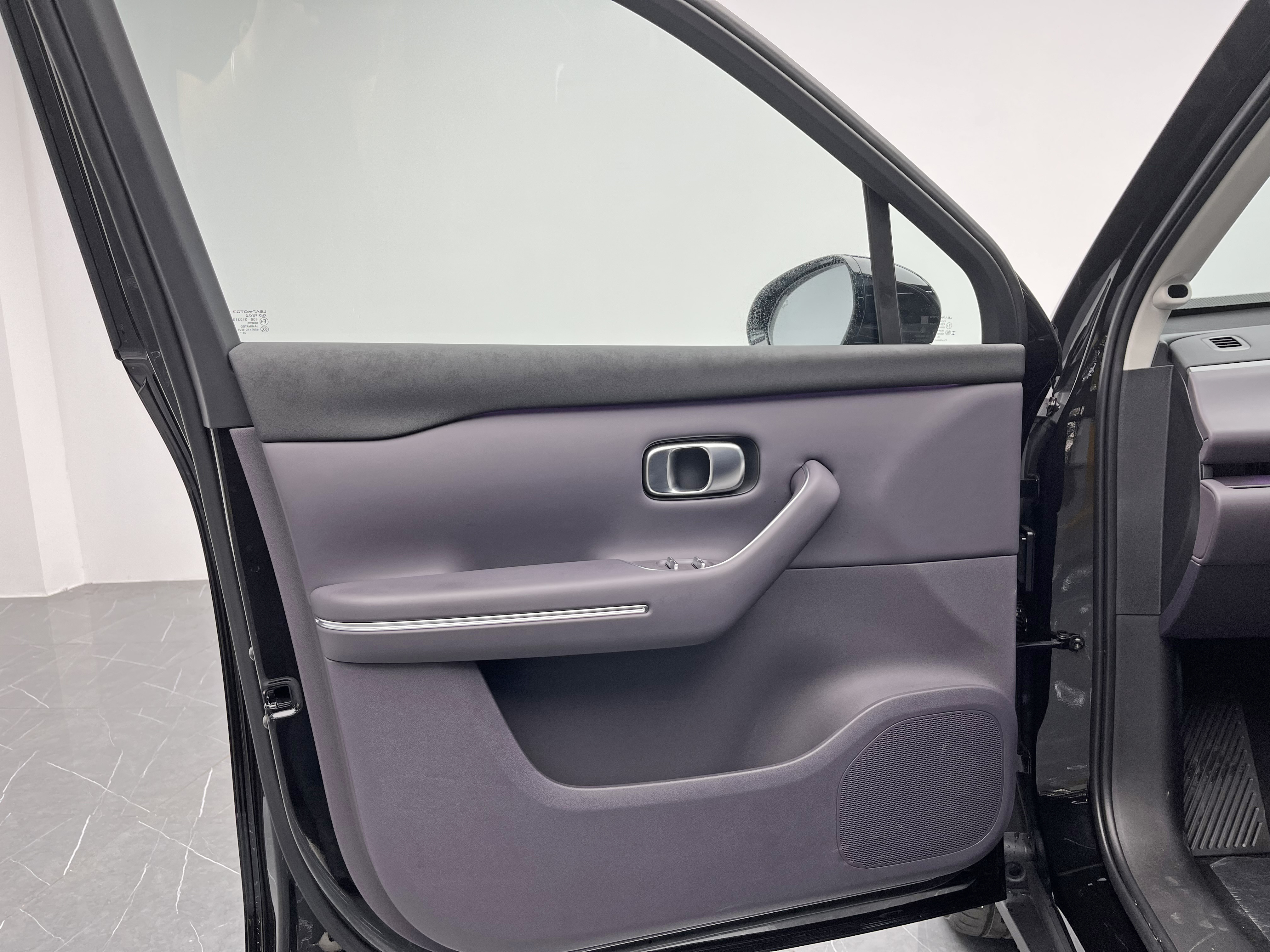 零跑汽车 零跑C16 2025 汽车图片 #14