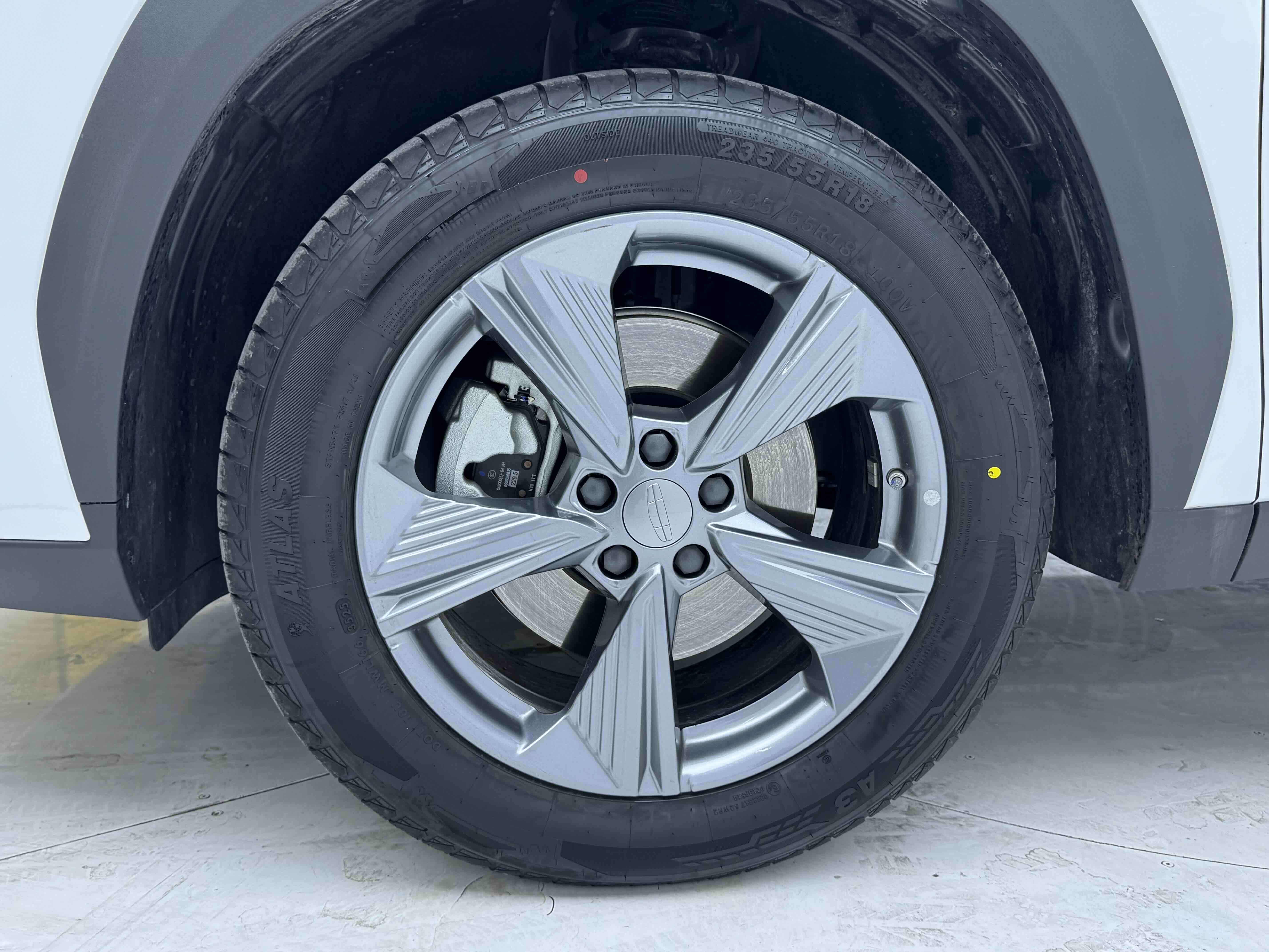 GEELY Boyue L 2025 car image #14