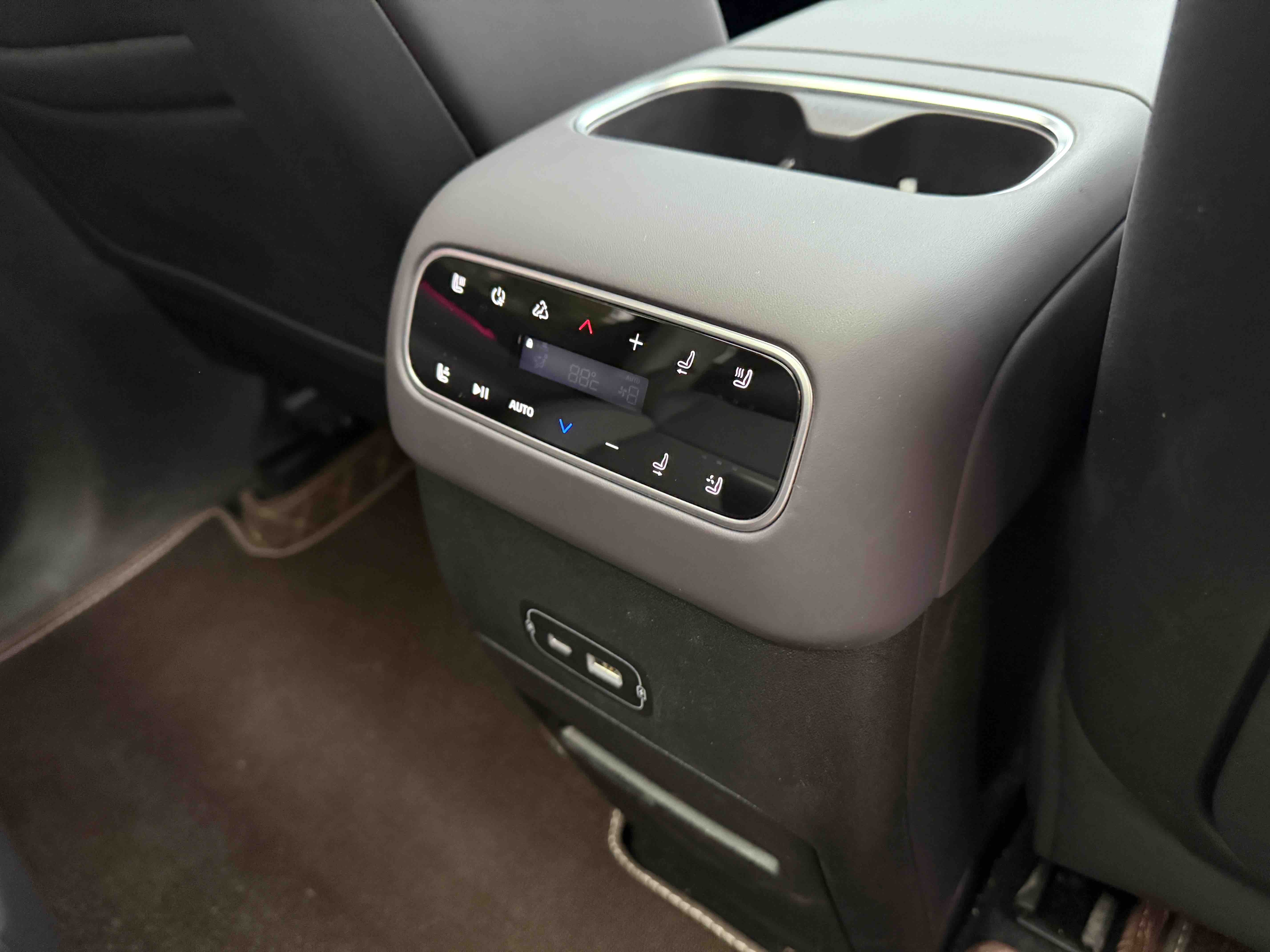 Leapmotor C16 2025 car image #14