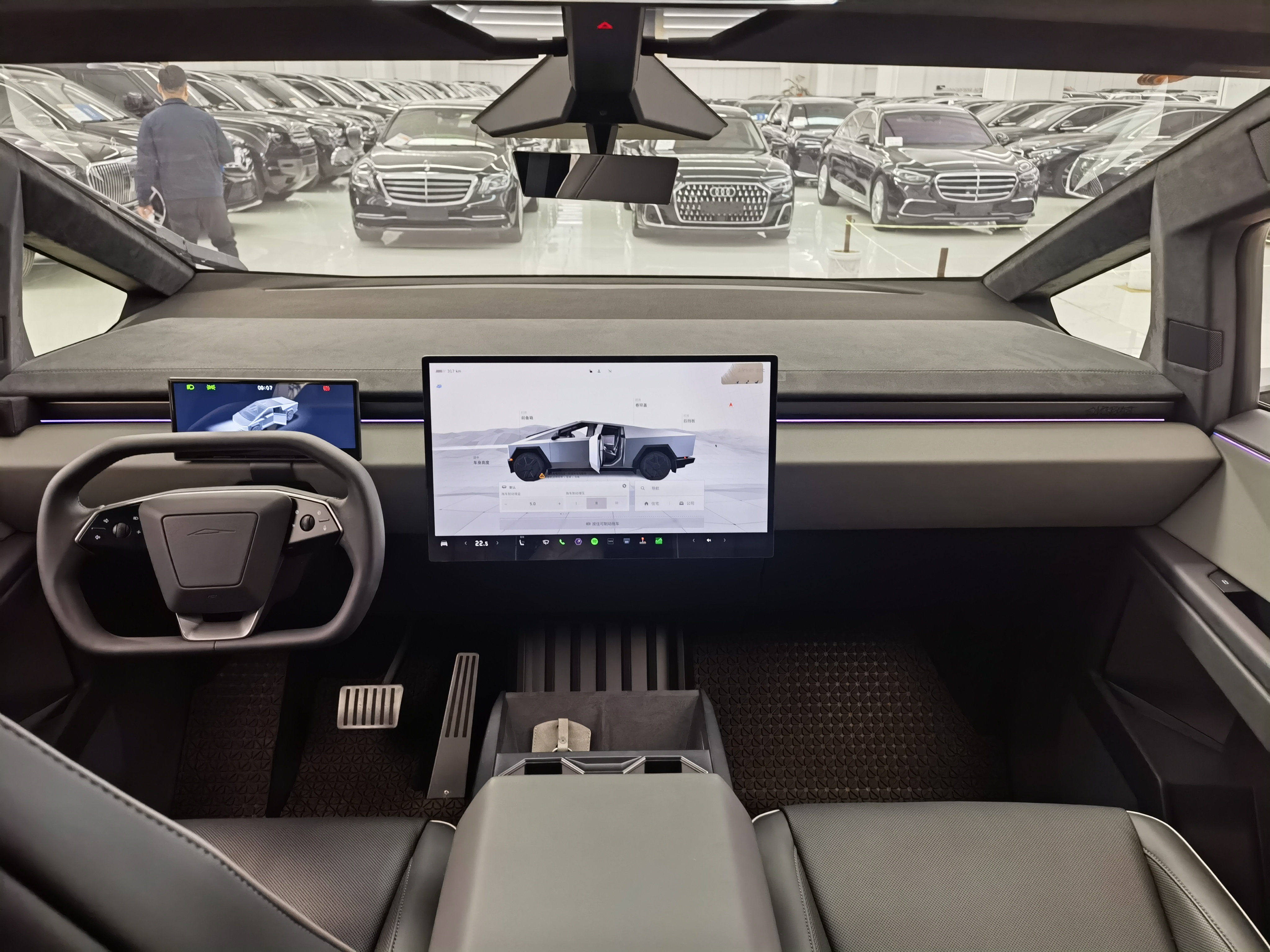 特斯拉 赛博越野旅行车 2025 汽车图片 #14