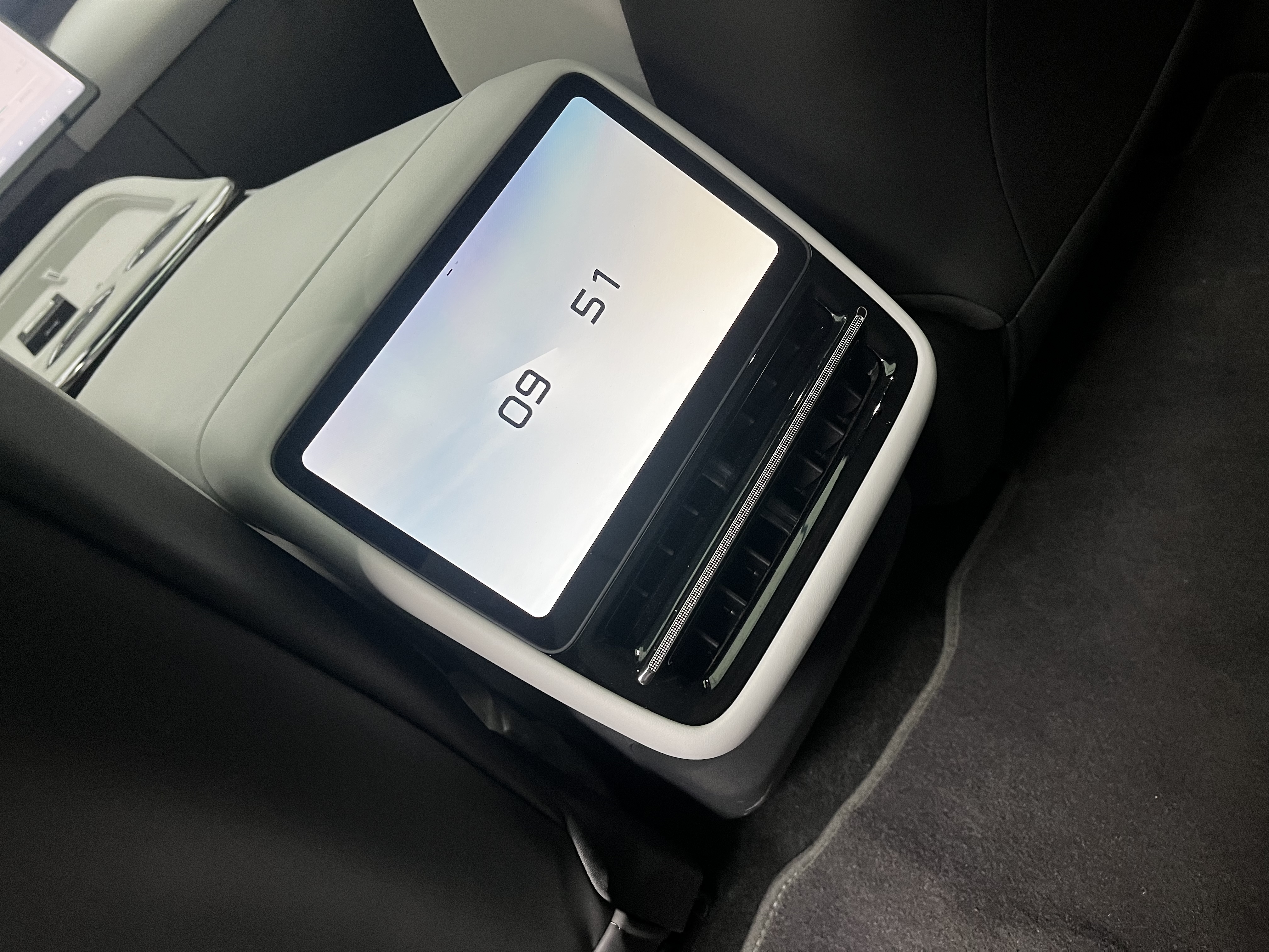 Xpeng G7 2025 #14 Xpeng G7 2025 car image #14