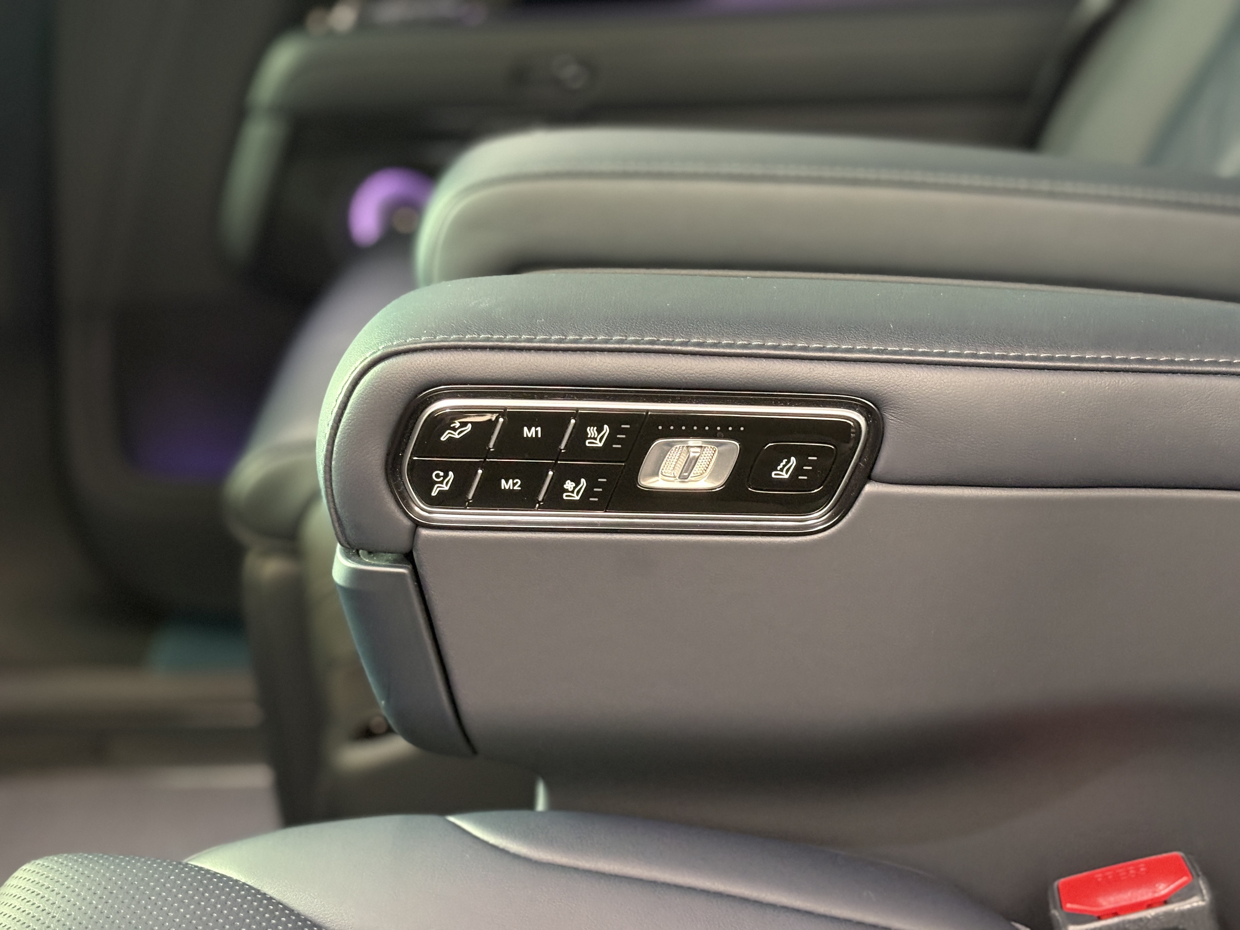 Zeekr 9X 2025 car image #14