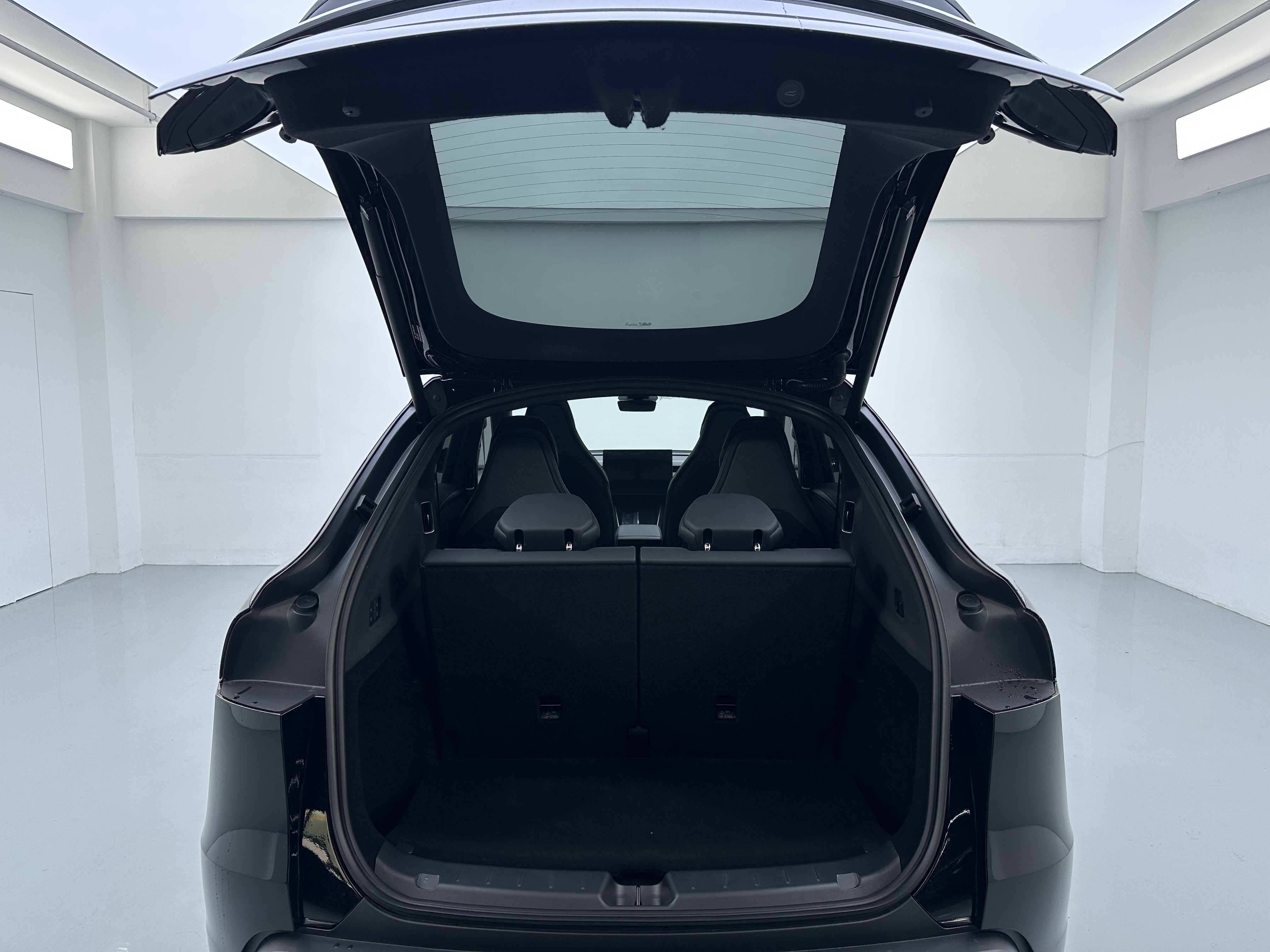 特斯拉 Model Y L 2025 汽车图片 #14