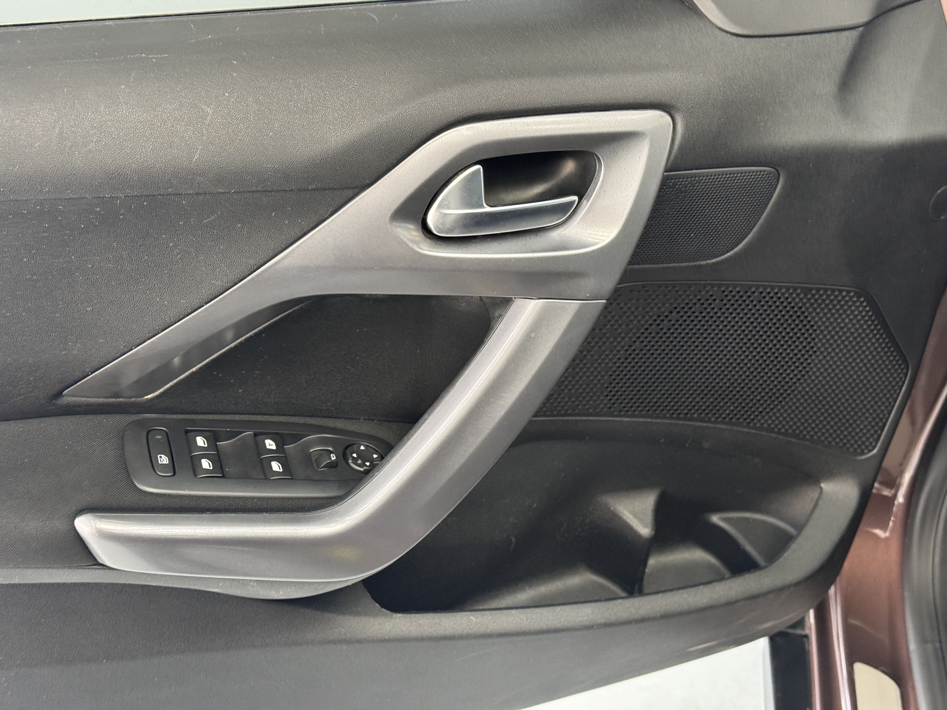 Peugeot 2008 2014 car image #14