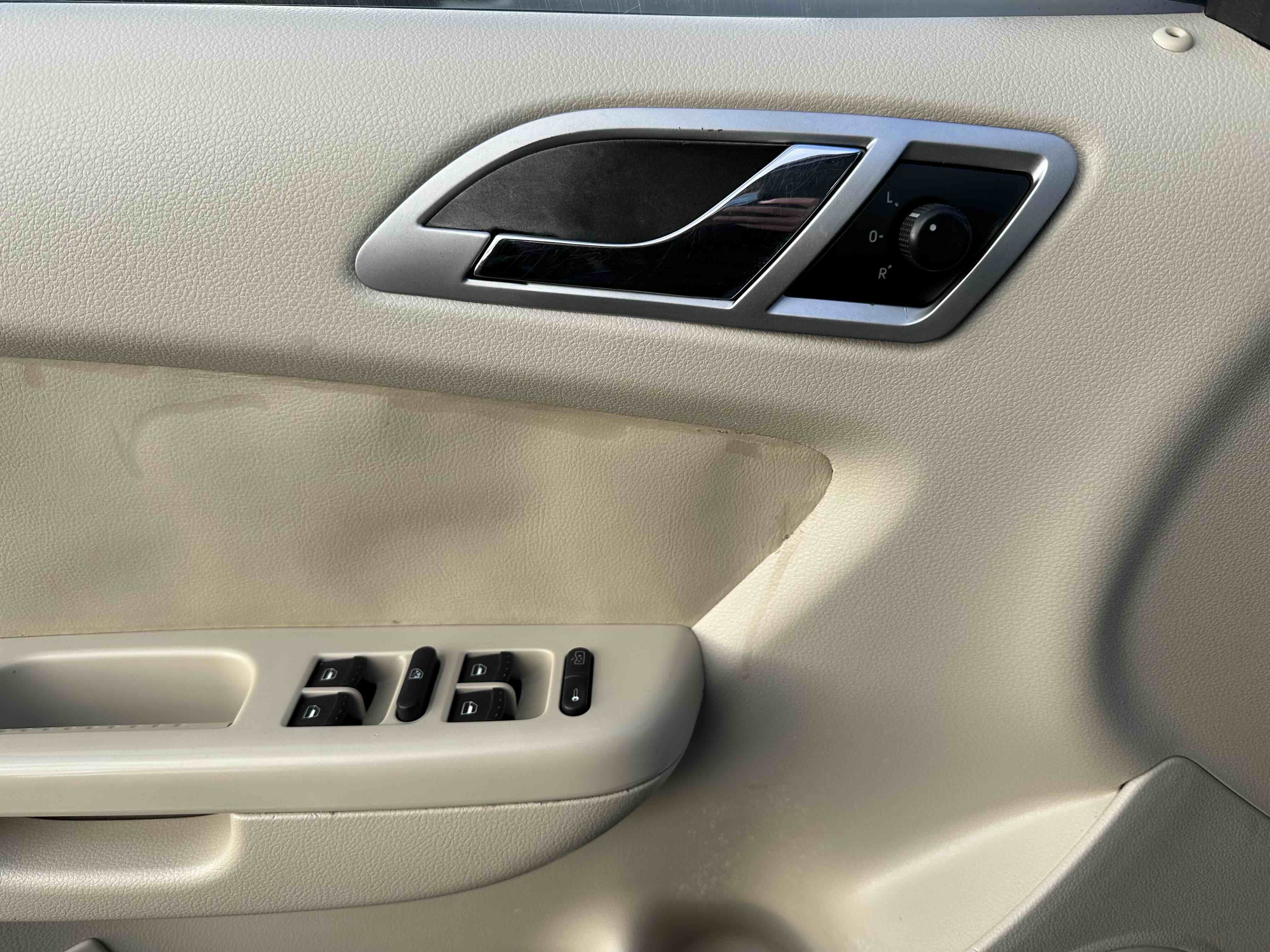 Volkswagen Lavida 2010 #14 Volkswagen Lavida 2010 car image #14