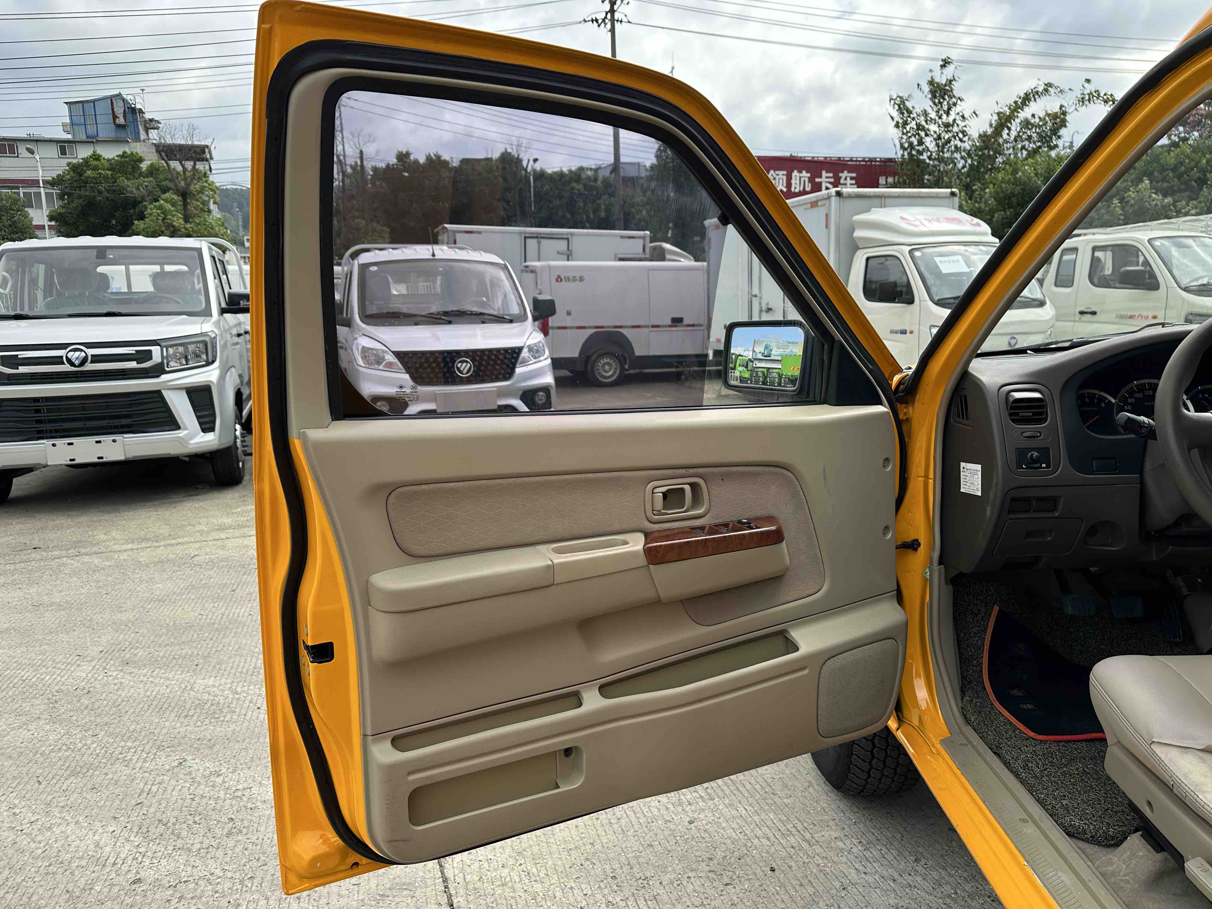 日产 日产ZN厢式车 2015 汽车图片 #14