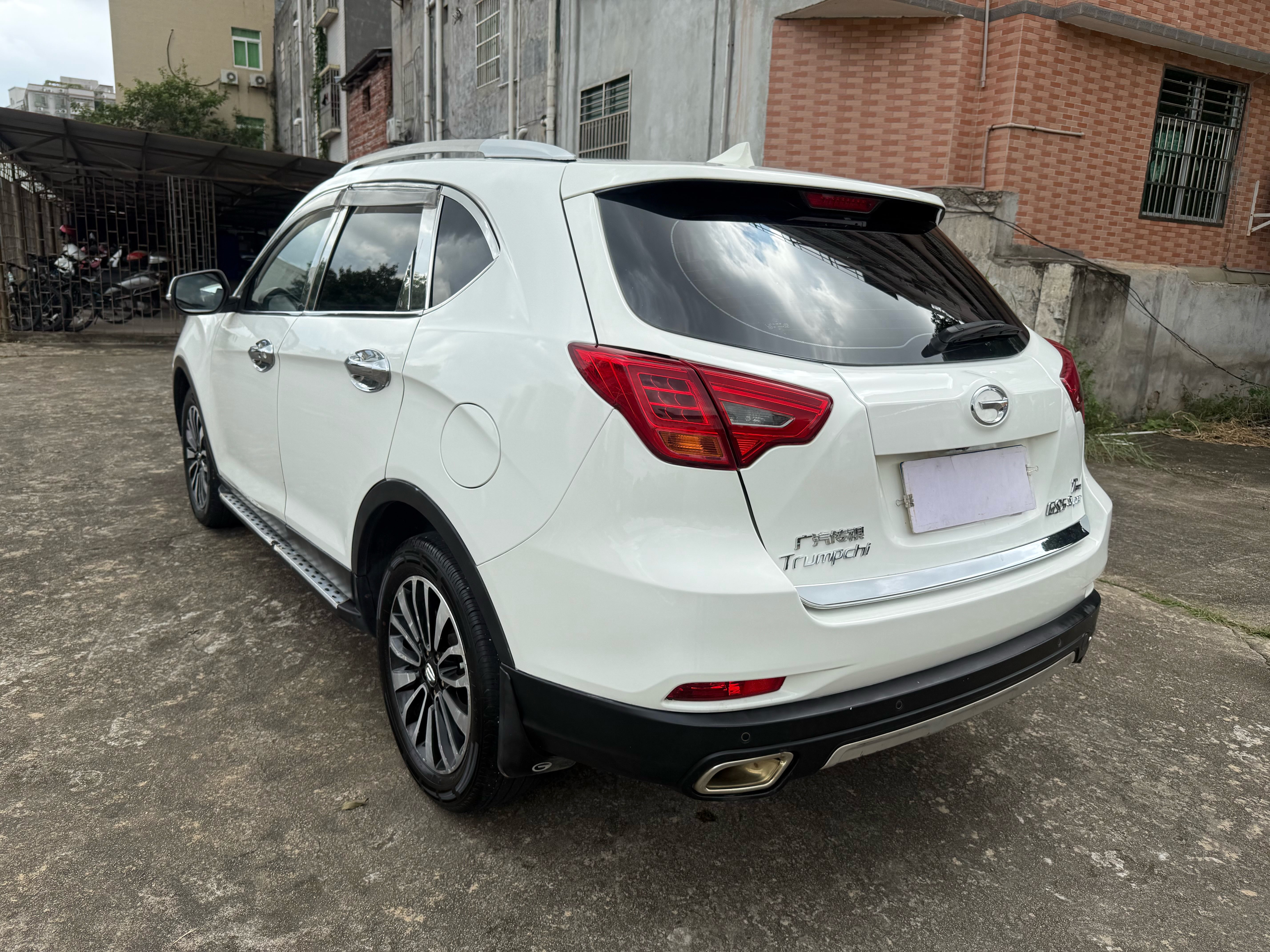 GAC Trumpchi GS5 Super 2015 #14 GAC Trumpchi GS5 Super 2015 car image #14