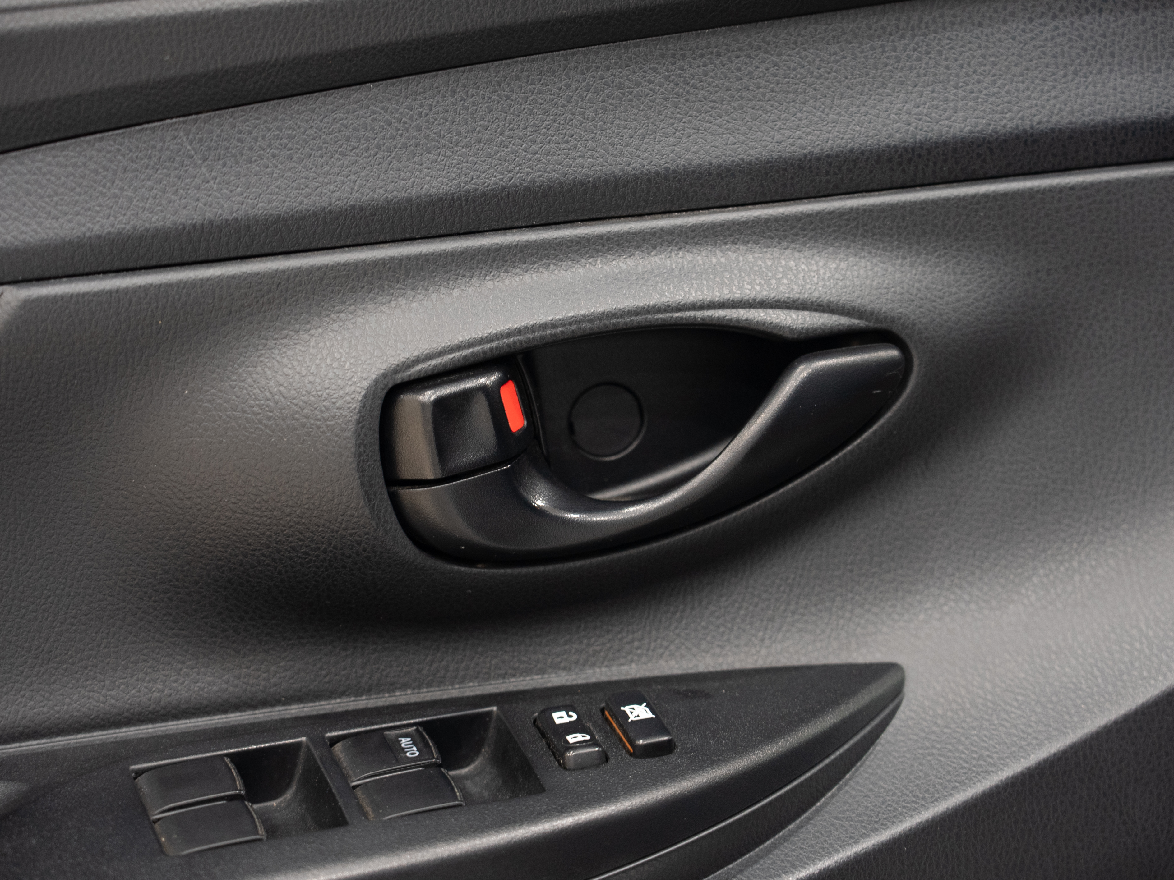 Yaris L Zhixuan 2015 car image #14