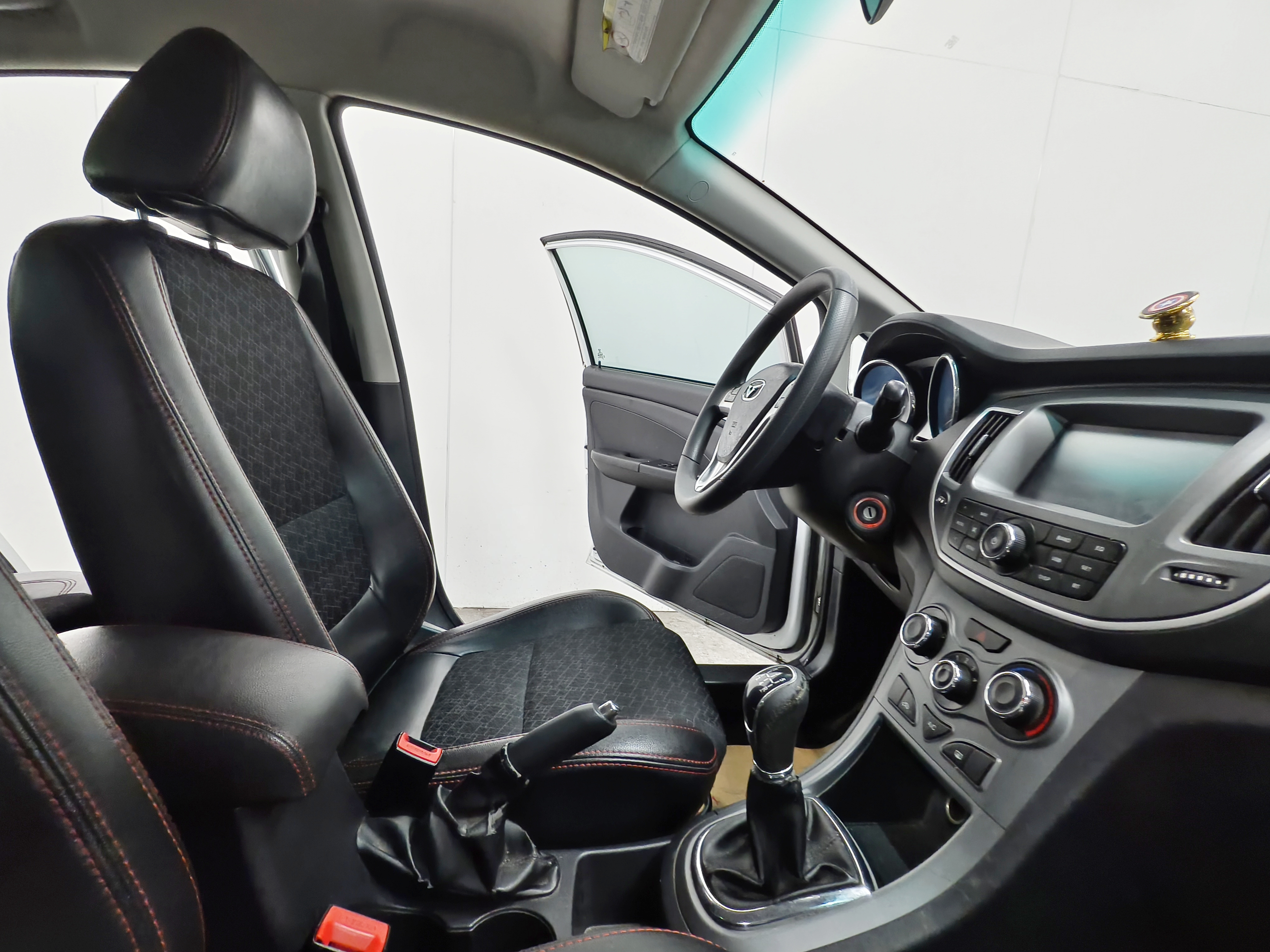 Kaiyi C3 2015 car image #14