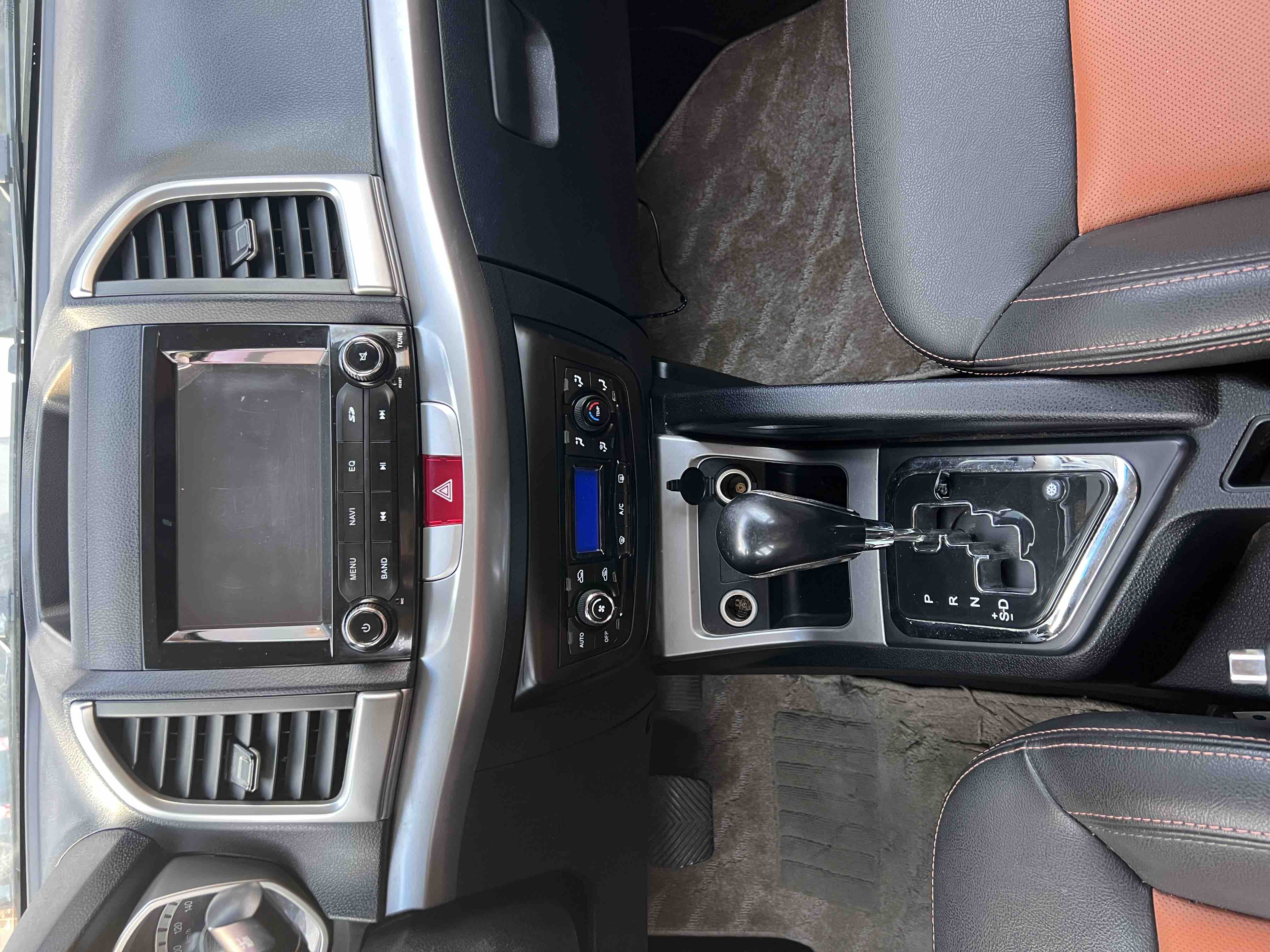 JAC 2015 #14 JAC 2015 car image #14