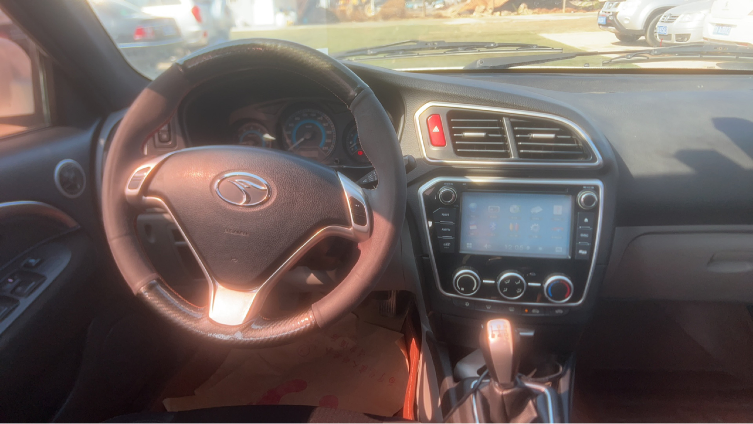 Soueast V3 Lingyue 2014 car image #14